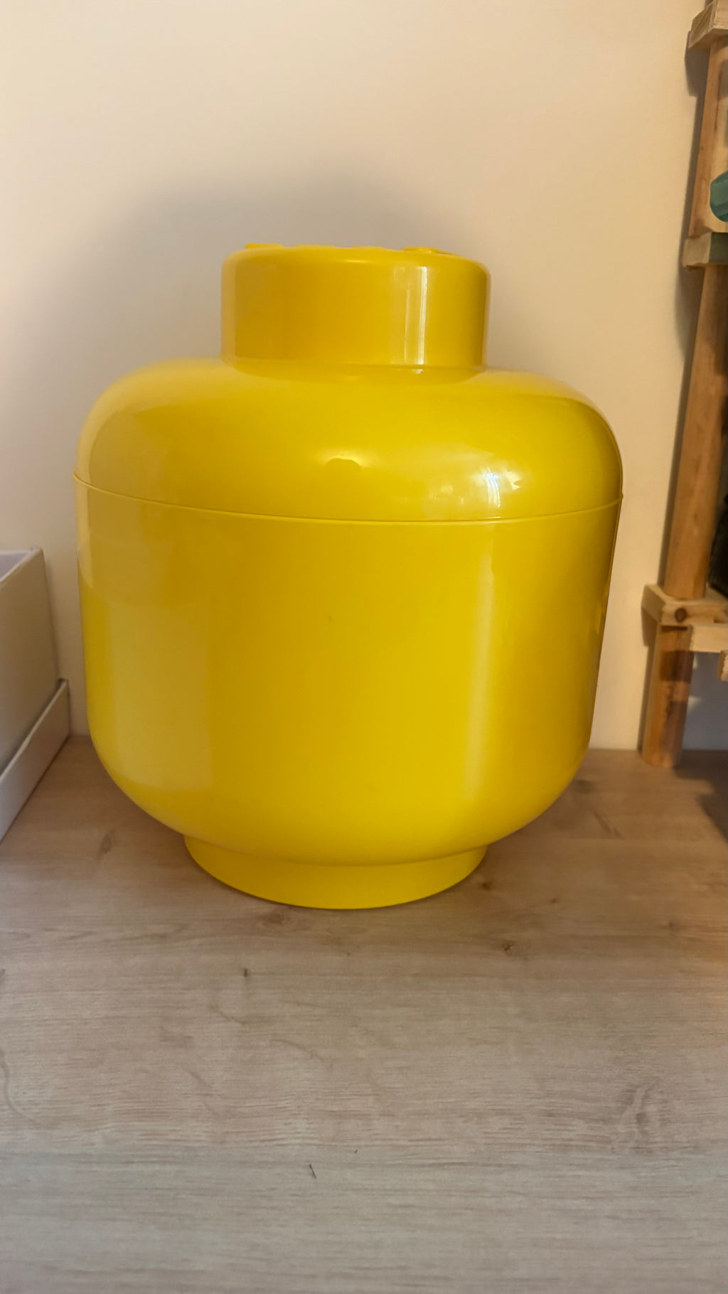 Lego storage head