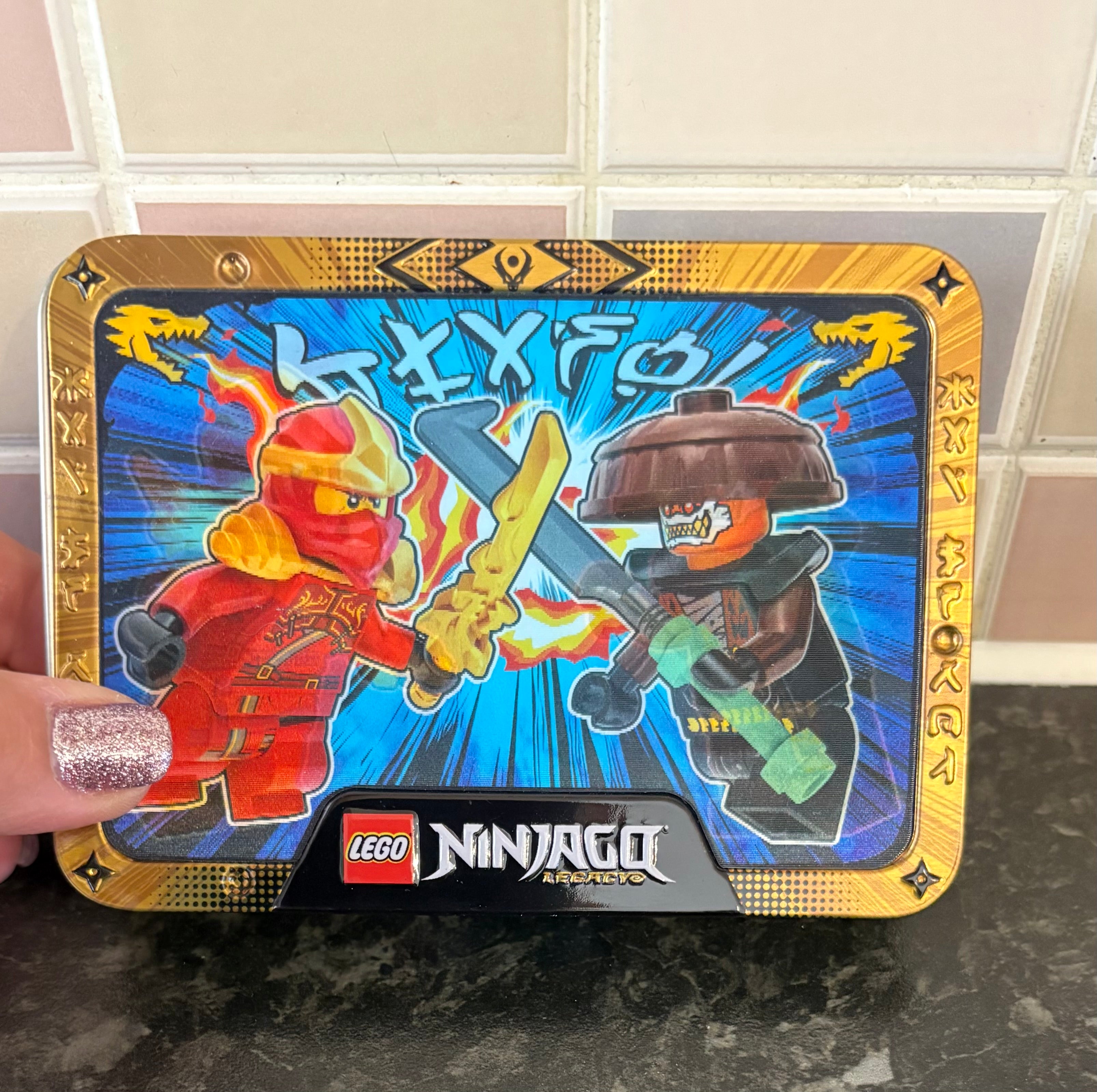 Mini figures - Ninjago Limited Edition Hologram Tin With Two Figures - Brand New L0002213,