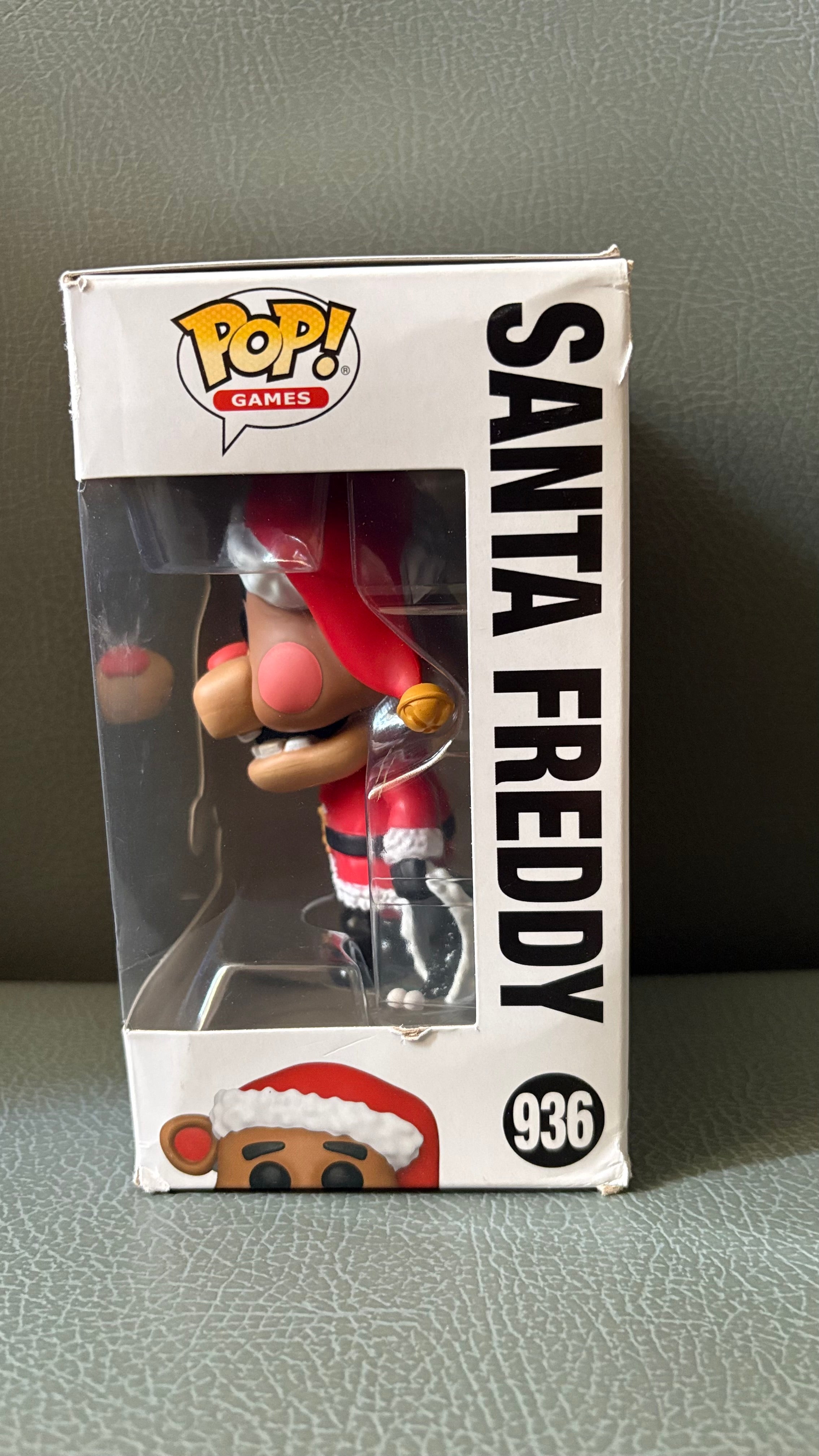 Funko Pop #936 Santa Freddy