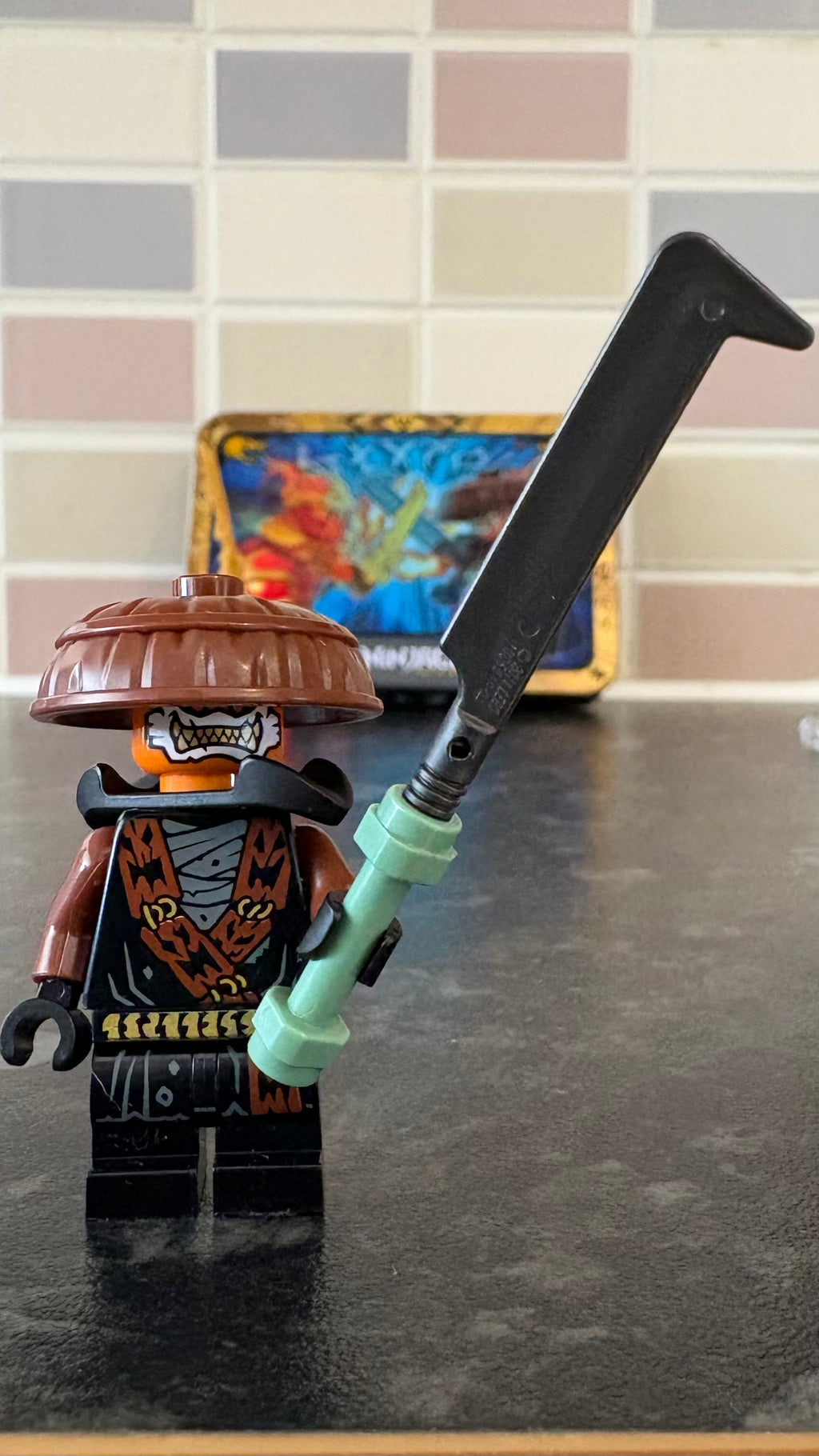 Mini figures - Ninjago Limited Edition Hologram Tin With Two Figures - Brand New L0002213,