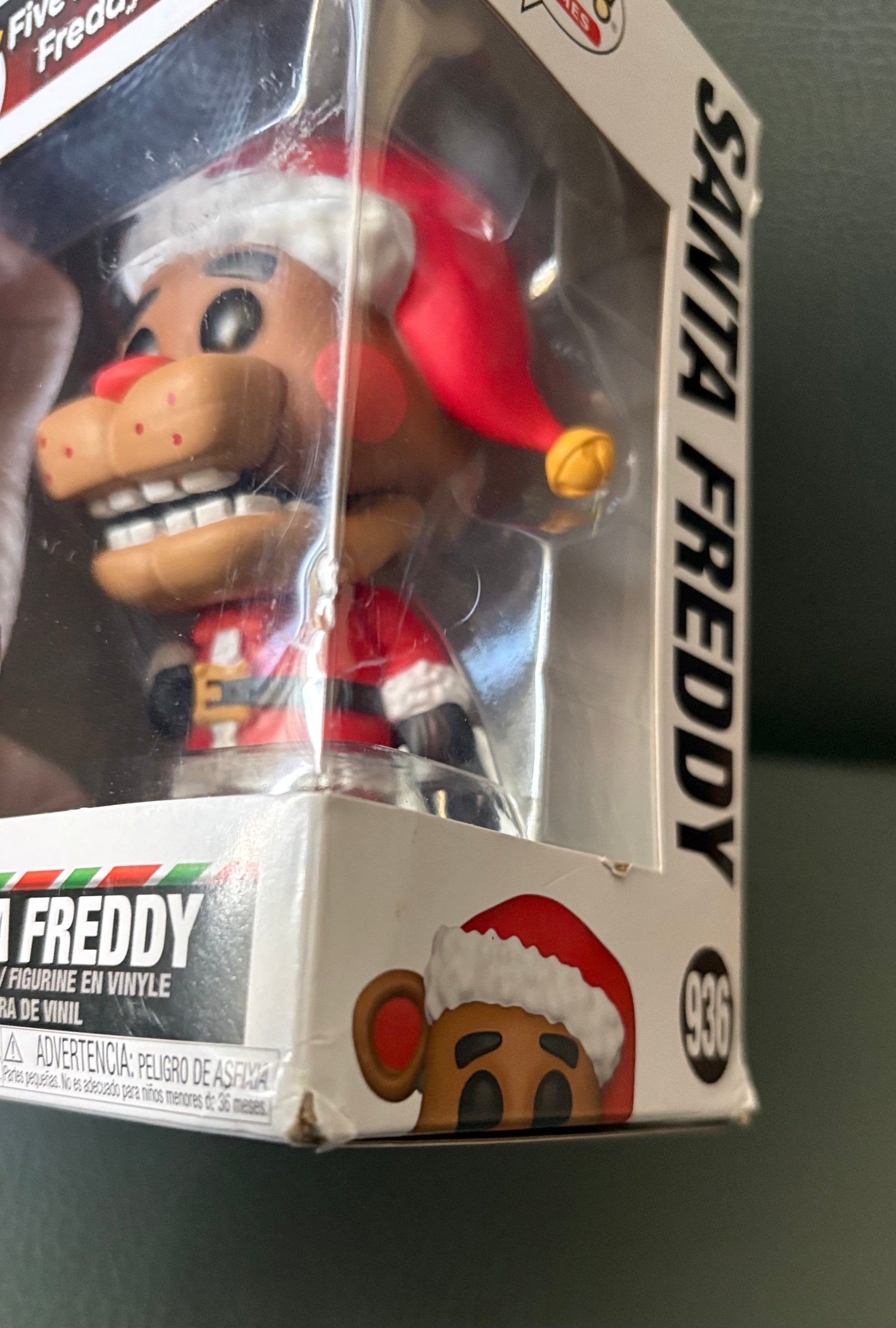 Funko Pop #936 Santa Freddy
