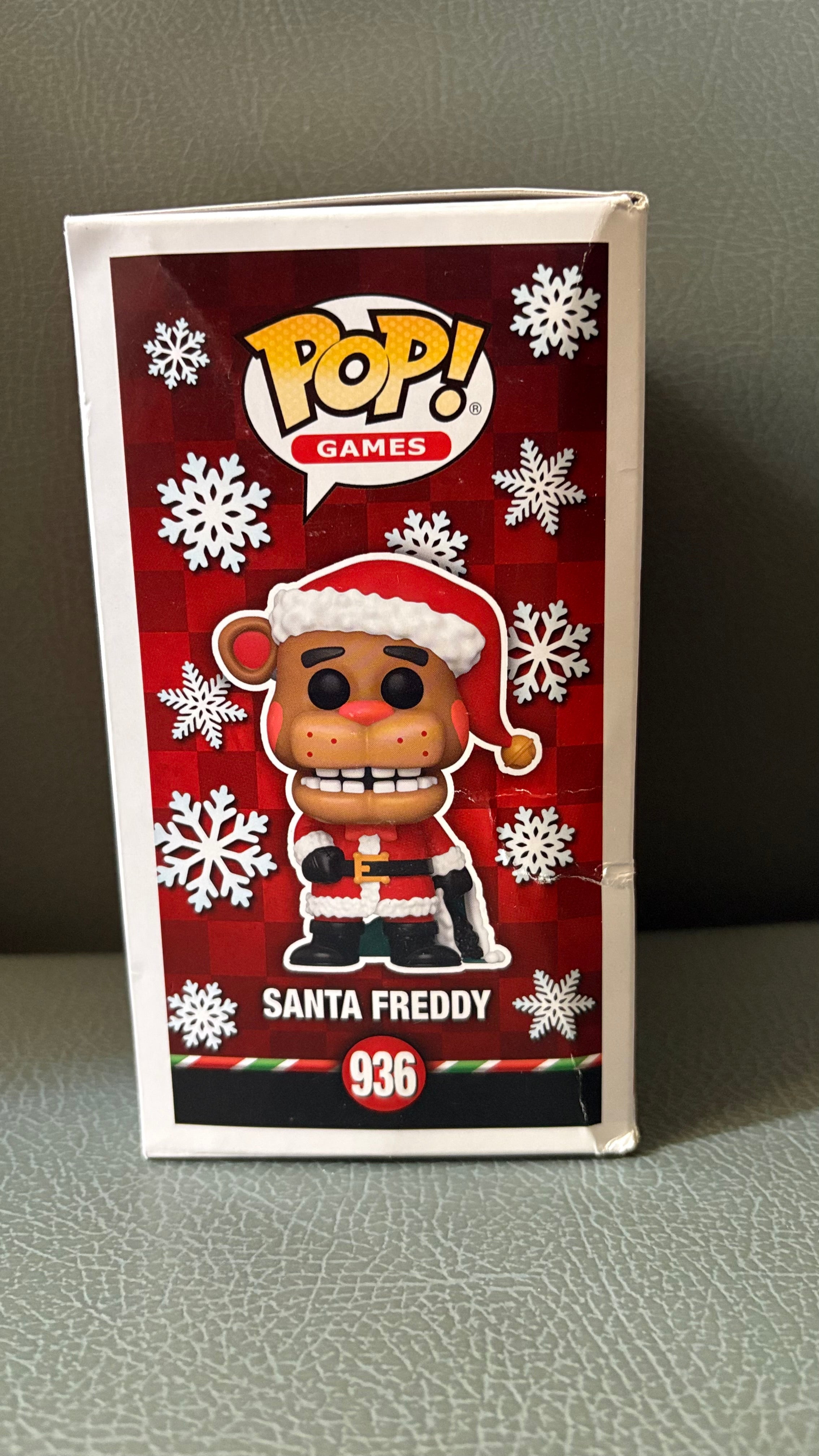 Funko Pop #936 Santa Freddy
