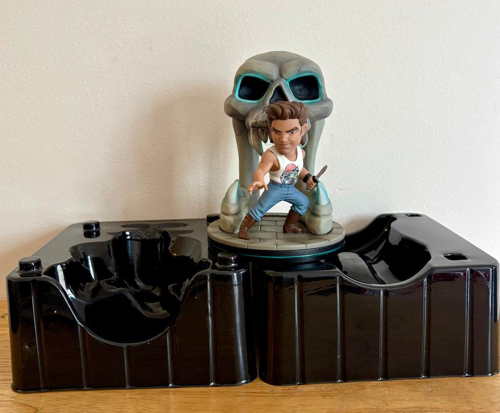 Collectables - Quantum Mechanix Big Trouble in Little China Jack Burton 5-Inch Q-Fig Elite Gift