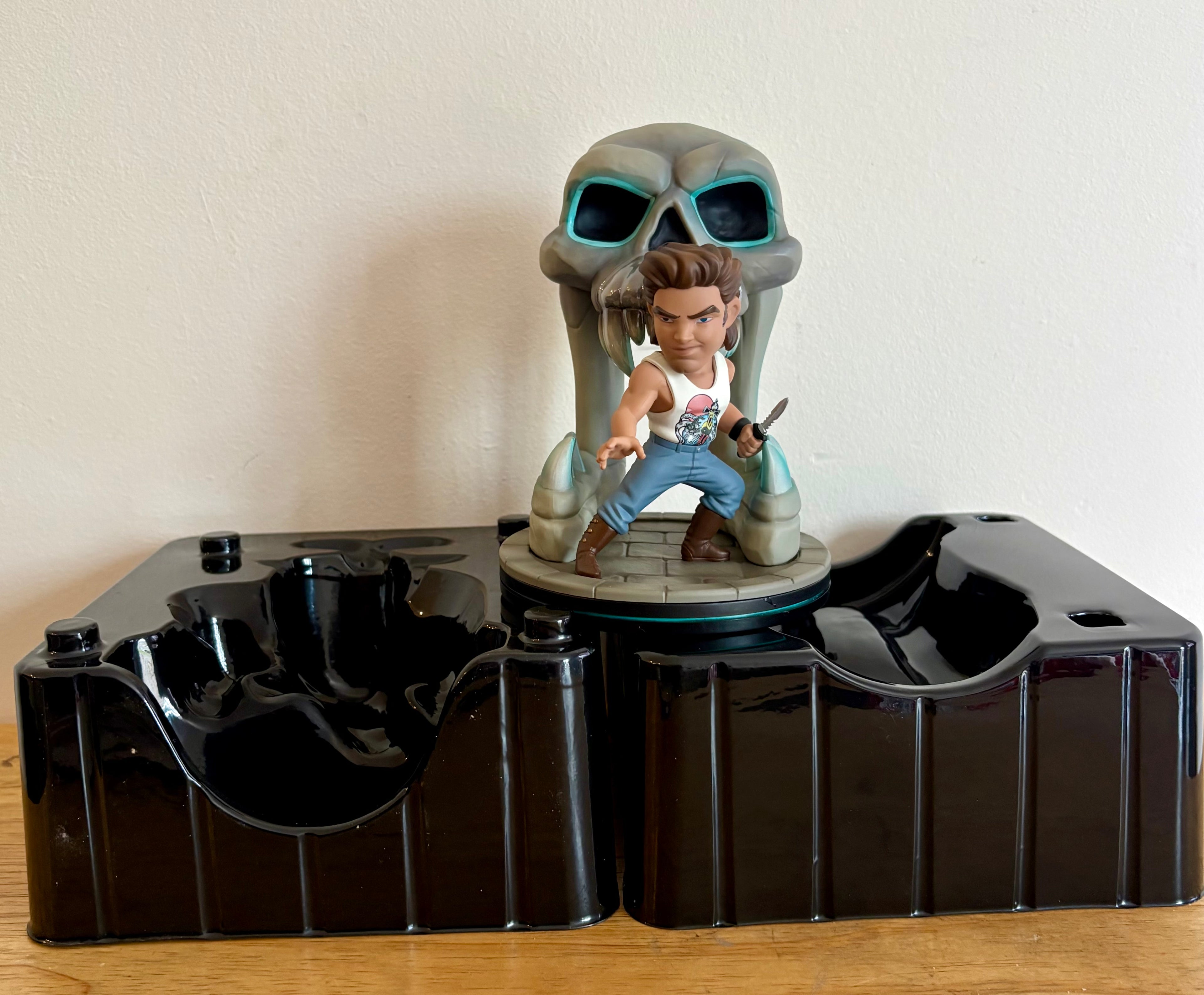 Collectables - Quantum Mechanix Big Trouble in Little China Jack Burton 5-Inch Q-Fig Elite Gift