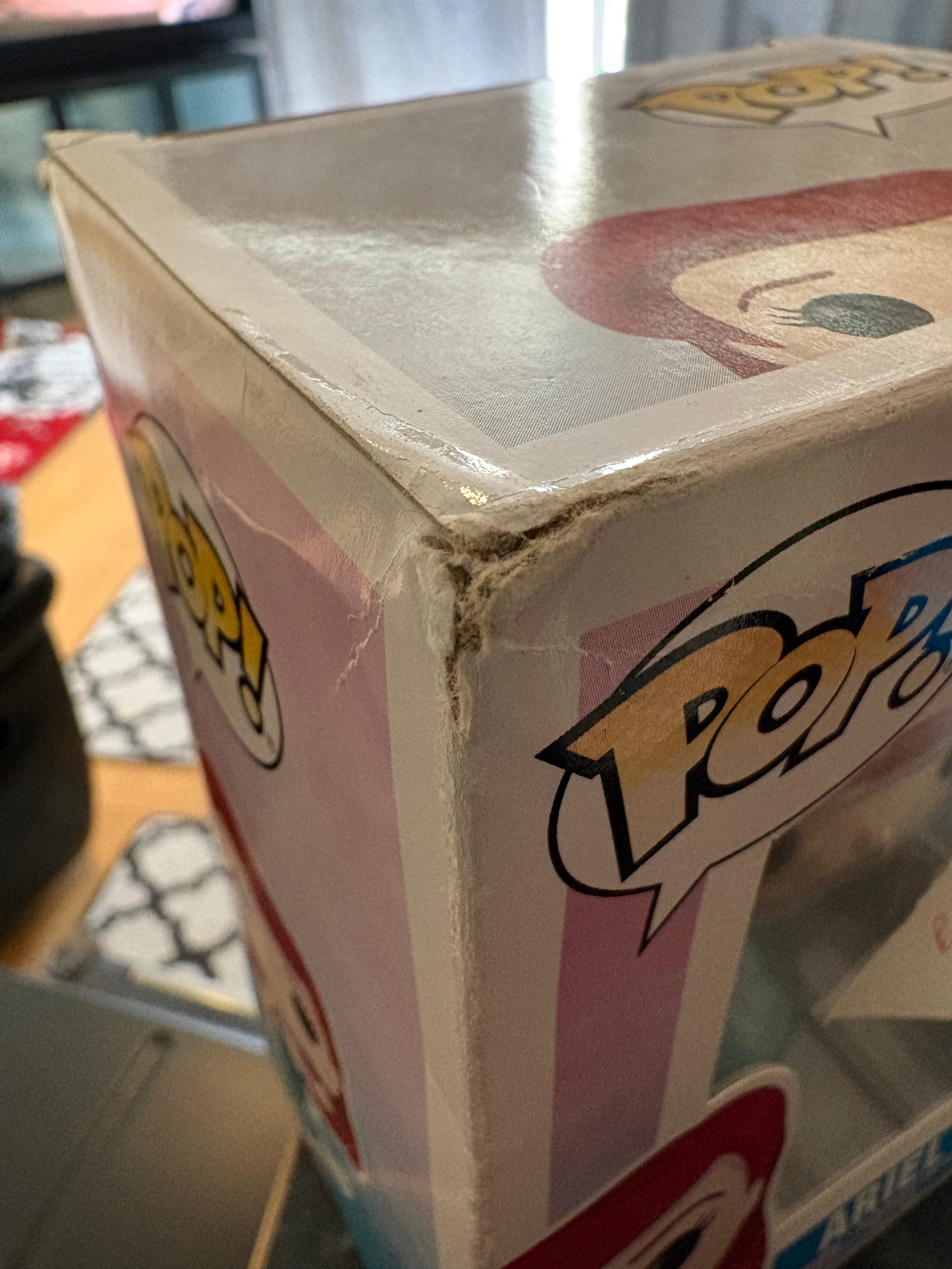 Funko Pop! Vinyl: Disney's The Little Mermaid Ariel Figure #563 Damage to the box