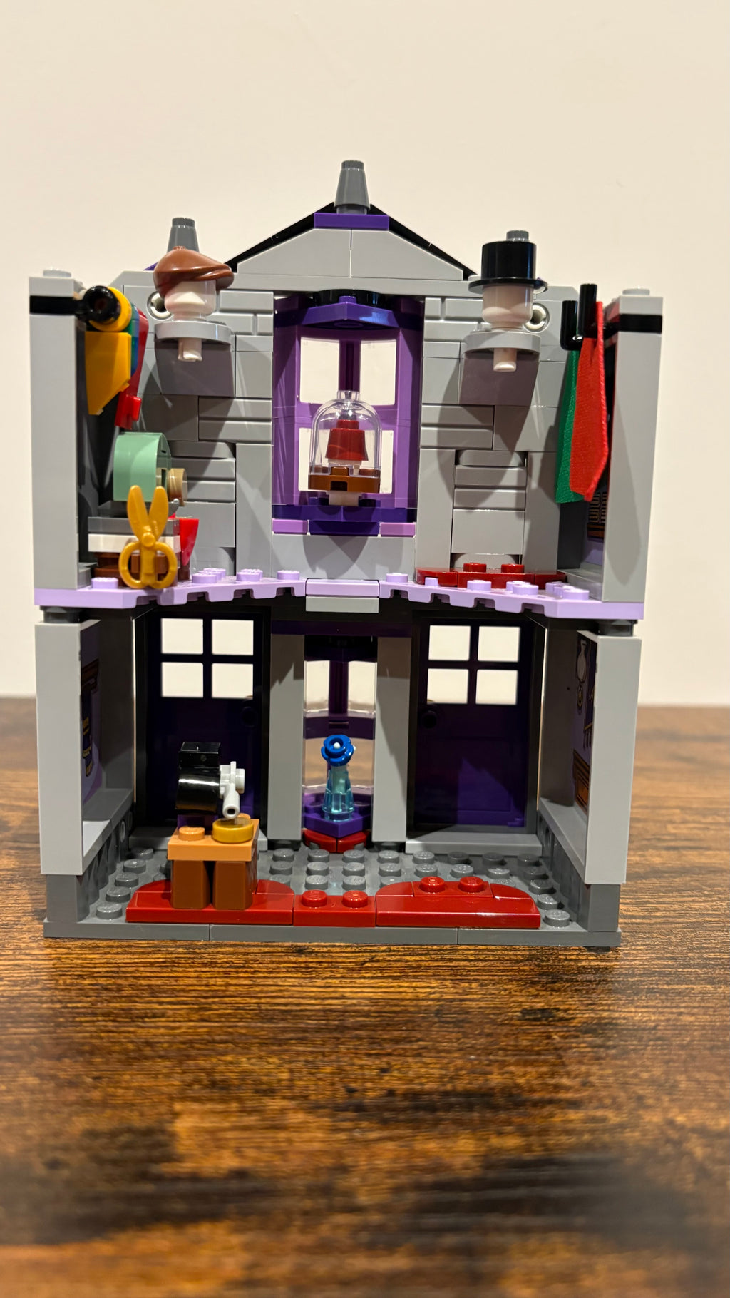 Lego - 76439 Madam Malkin's Robes Shop
