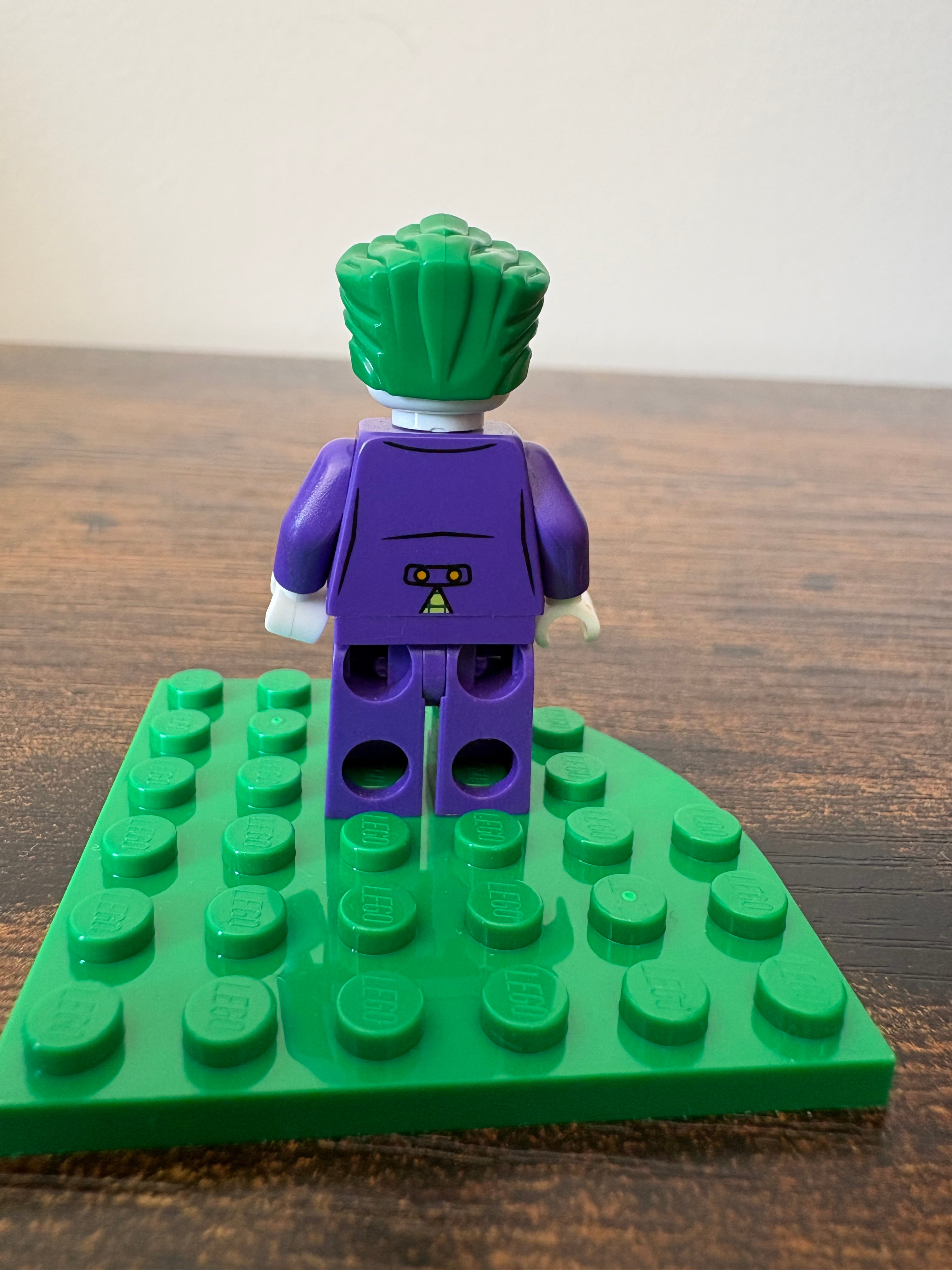 Mini Figure - Super Heroes The Joker Minifigure sh0005 from Sets 10672 6857 6863