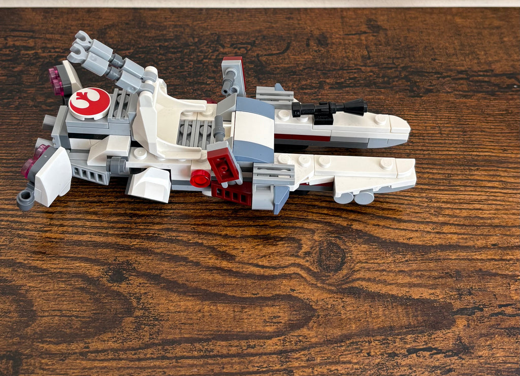 LEGO Star Wars MOC – Speeder Nebula Drifter (75366 Compatible)