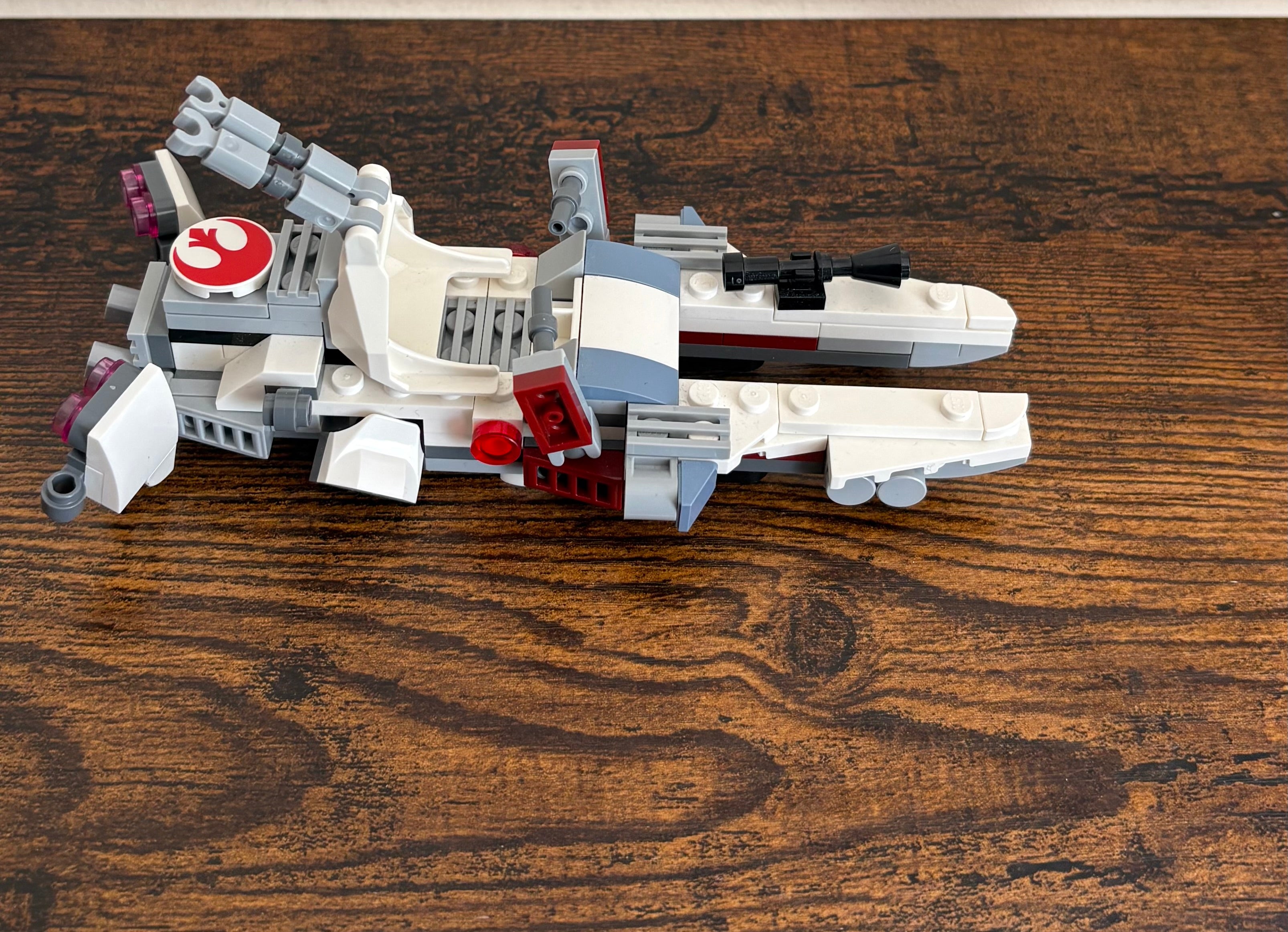 LEGO Star Wars MOC – Speeder Nebula Drifter (75366 Compatible)