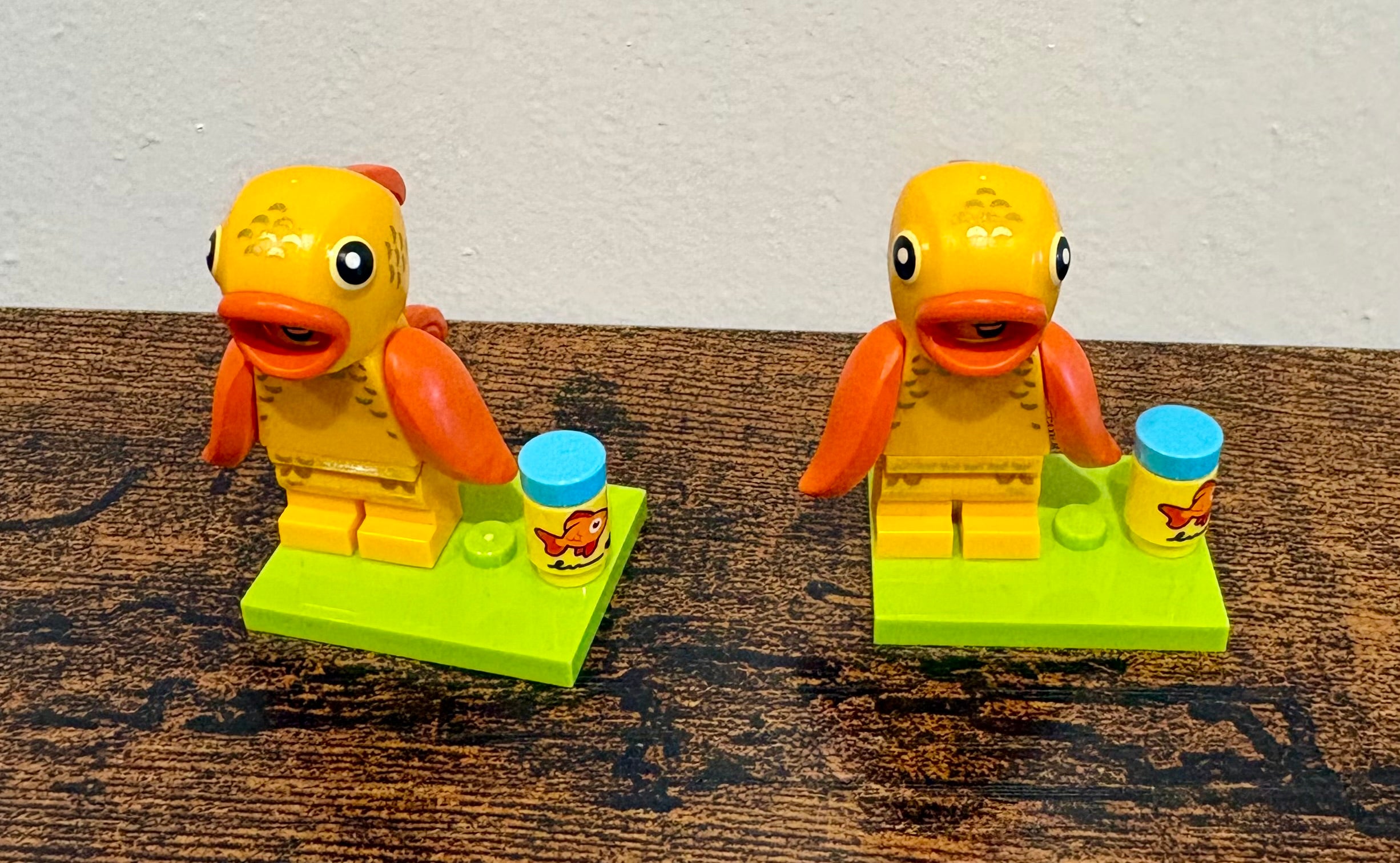 Mini Figure  - 71051 Collectable Minifigure Series 28 - Goldfish Costume last one