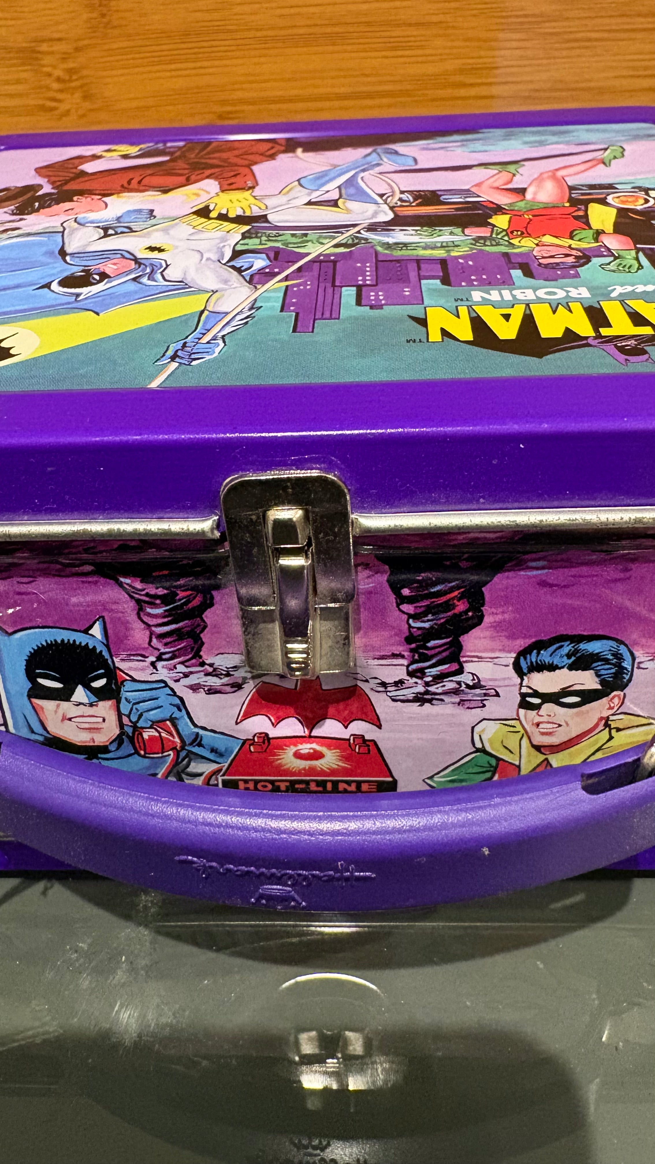 Batman & Robin DC Comics Metal Lunch Tin – Hasbro Hallmark Vintage Collectible..