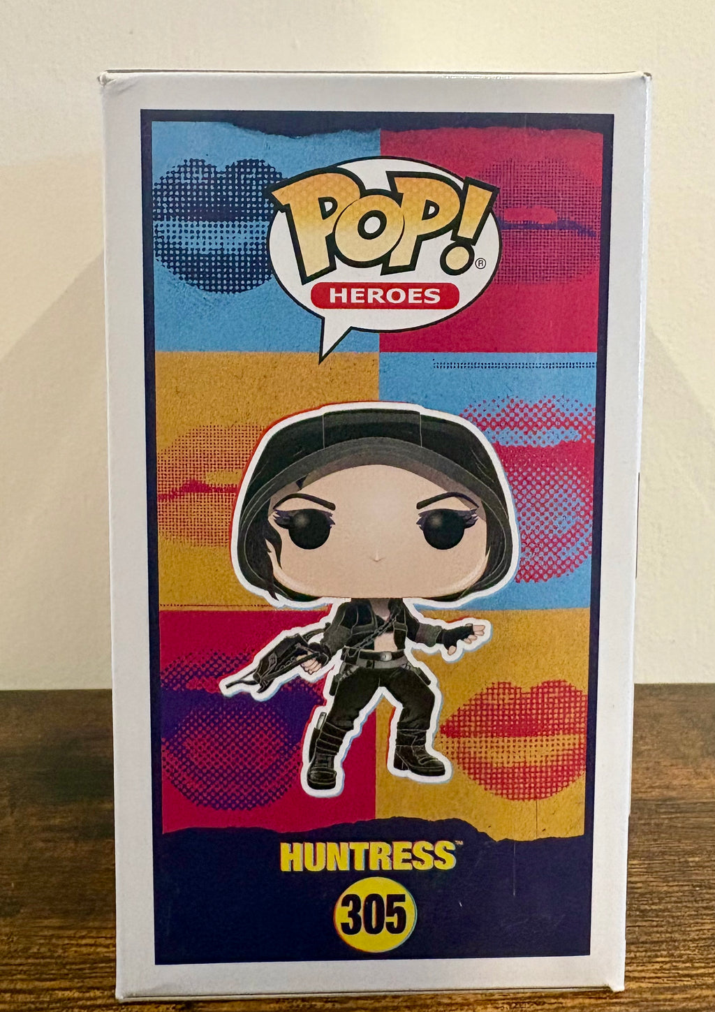 Funko pop! Huntress #305 - Birds of prey brand new