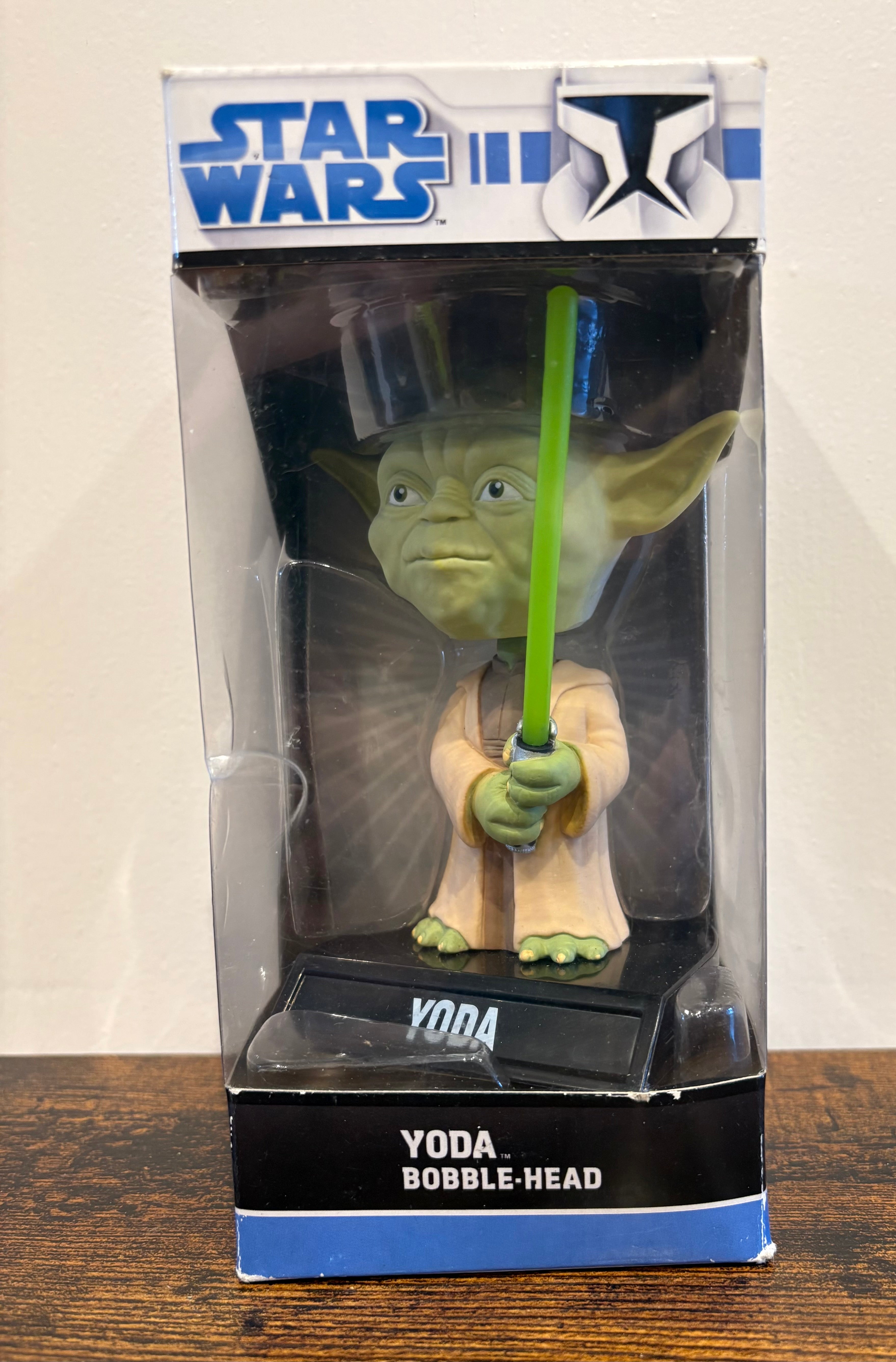 Star Wars Yoda - WACKY WOBBLERS BOBBLE-HEAD   Official Funko 2008