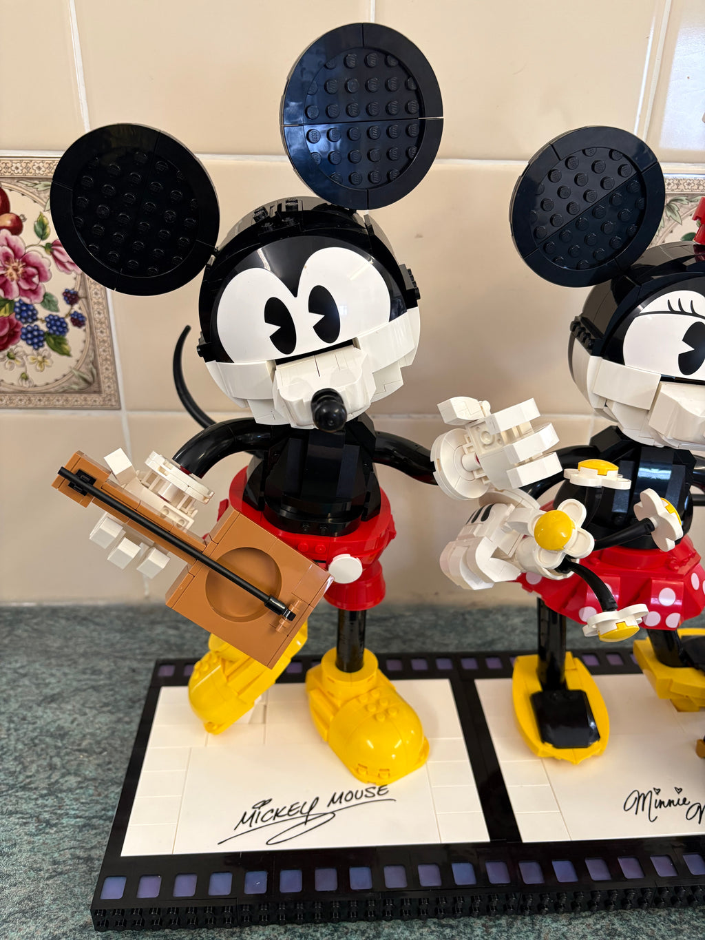 Lego Disney Mickey Mouse & Minnie Mouse 43179 Retired Set  100% Complete