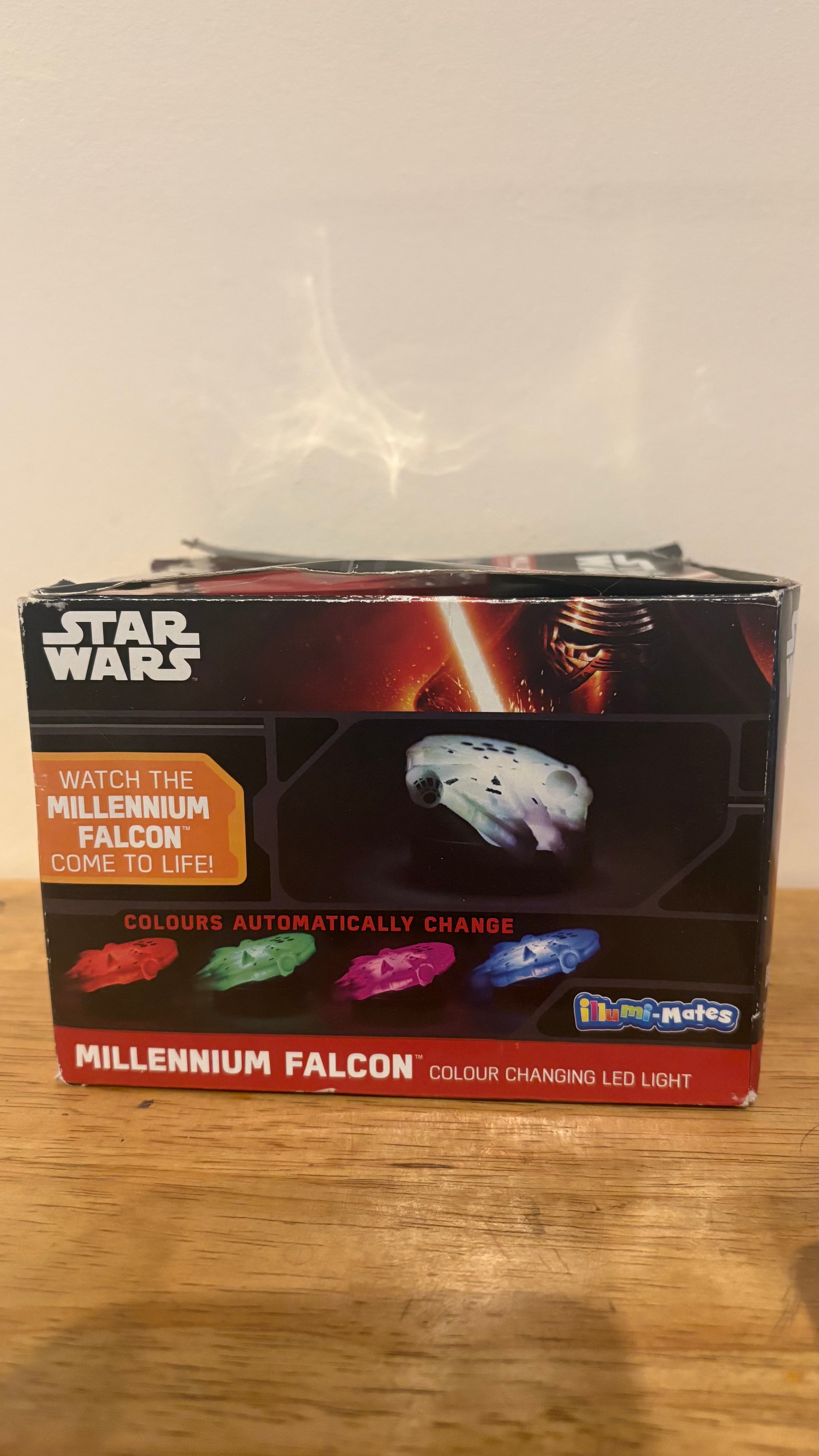 Star Wars Millennium Falcon Colour Changing LED Desktop Light