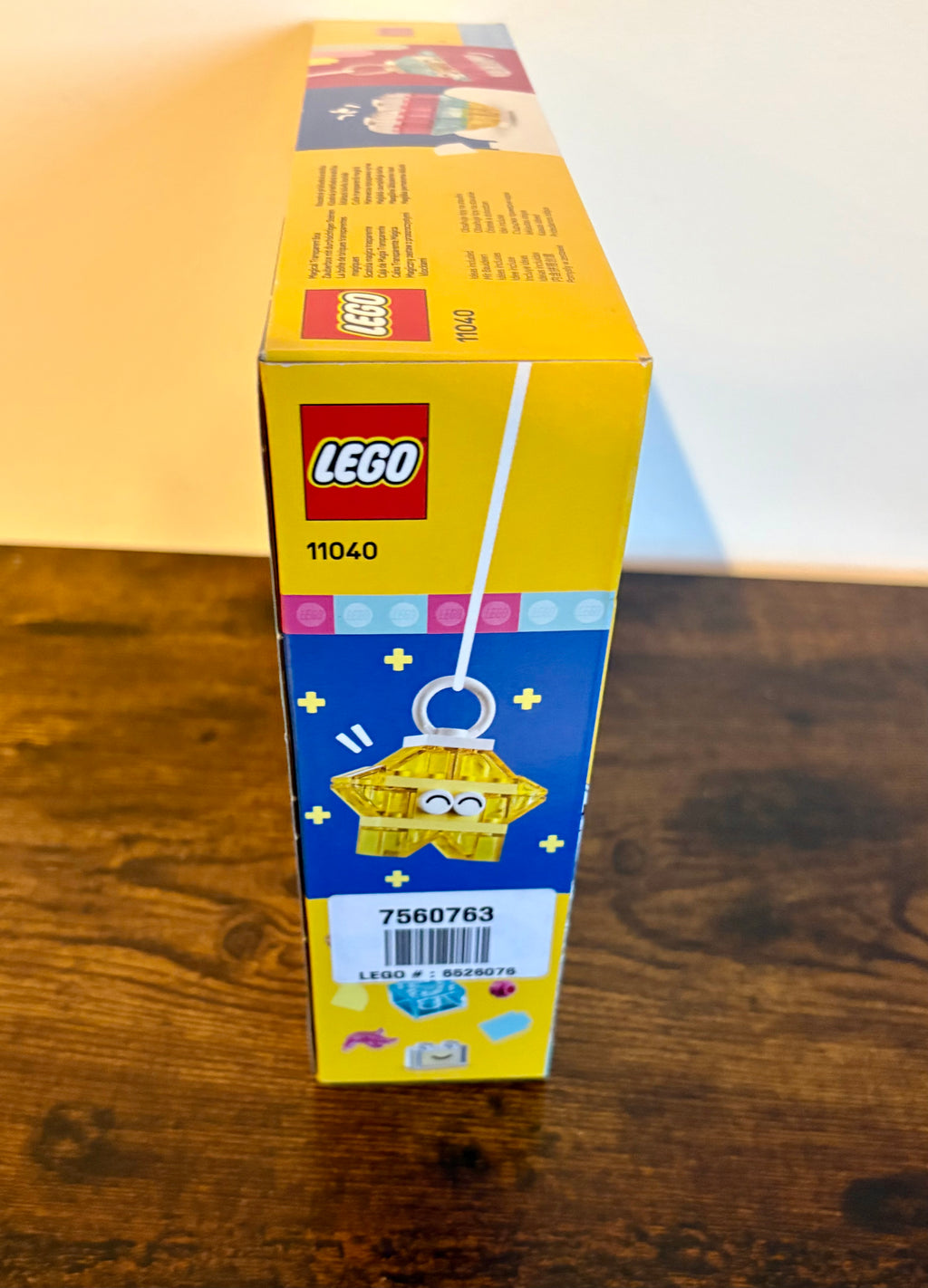 Lego CLASSIC: Magical Transparent Box (11040)