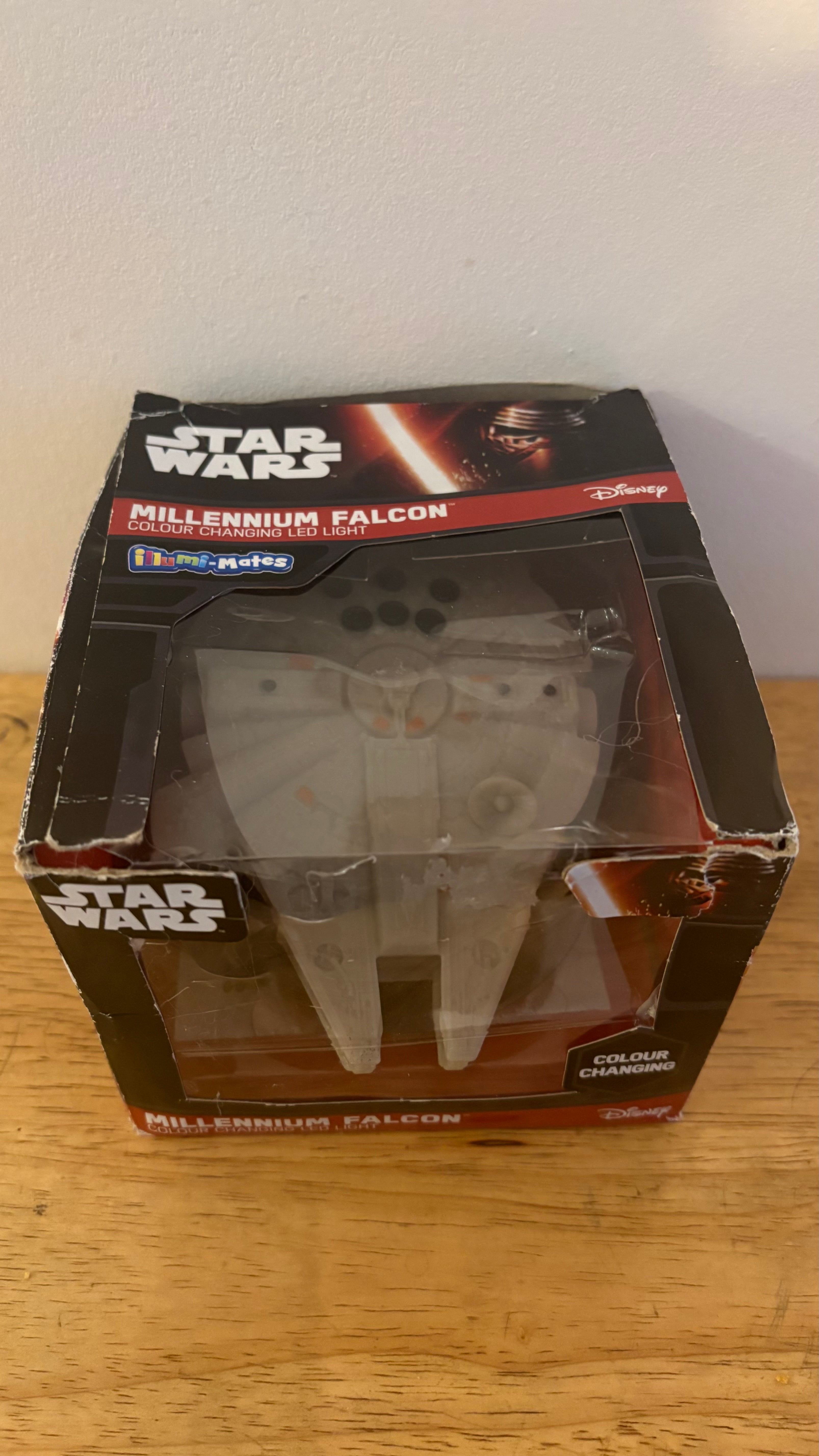 Star Wars Millennium Falcon Colour Changing LED Desktop Light
