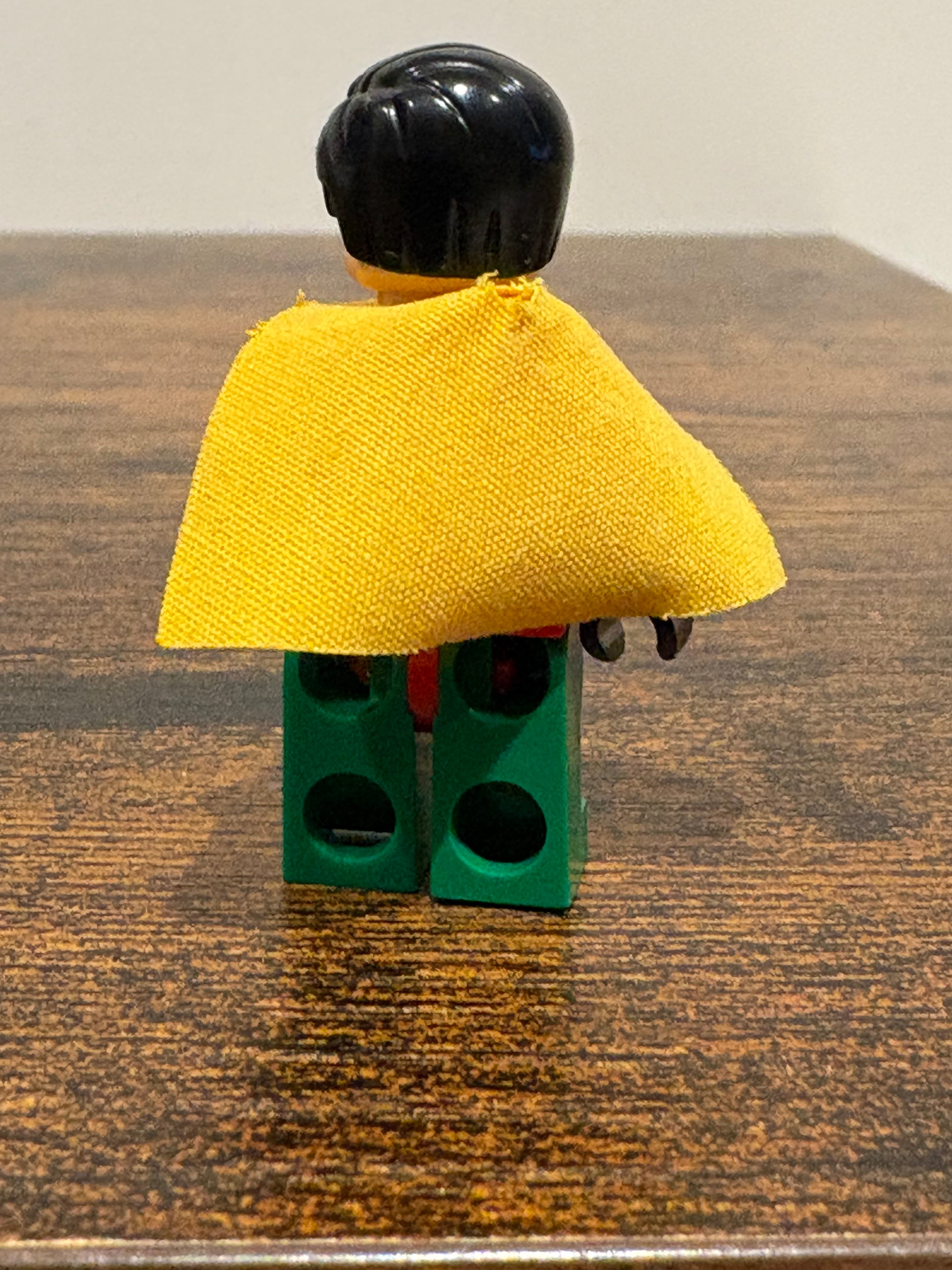 Mini Figure - Robin with cape