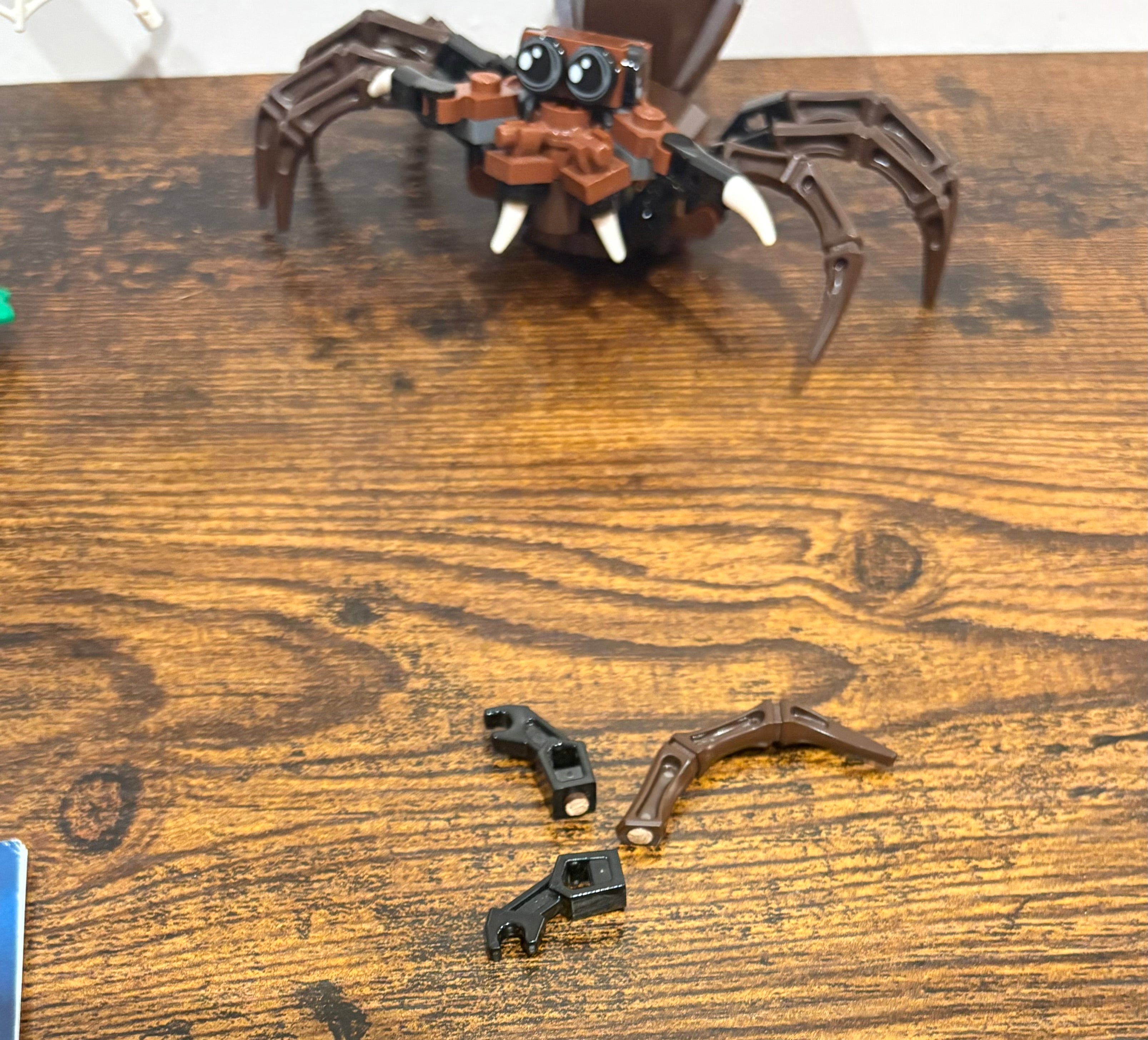 Lego - 75950 Aragogs Lair.