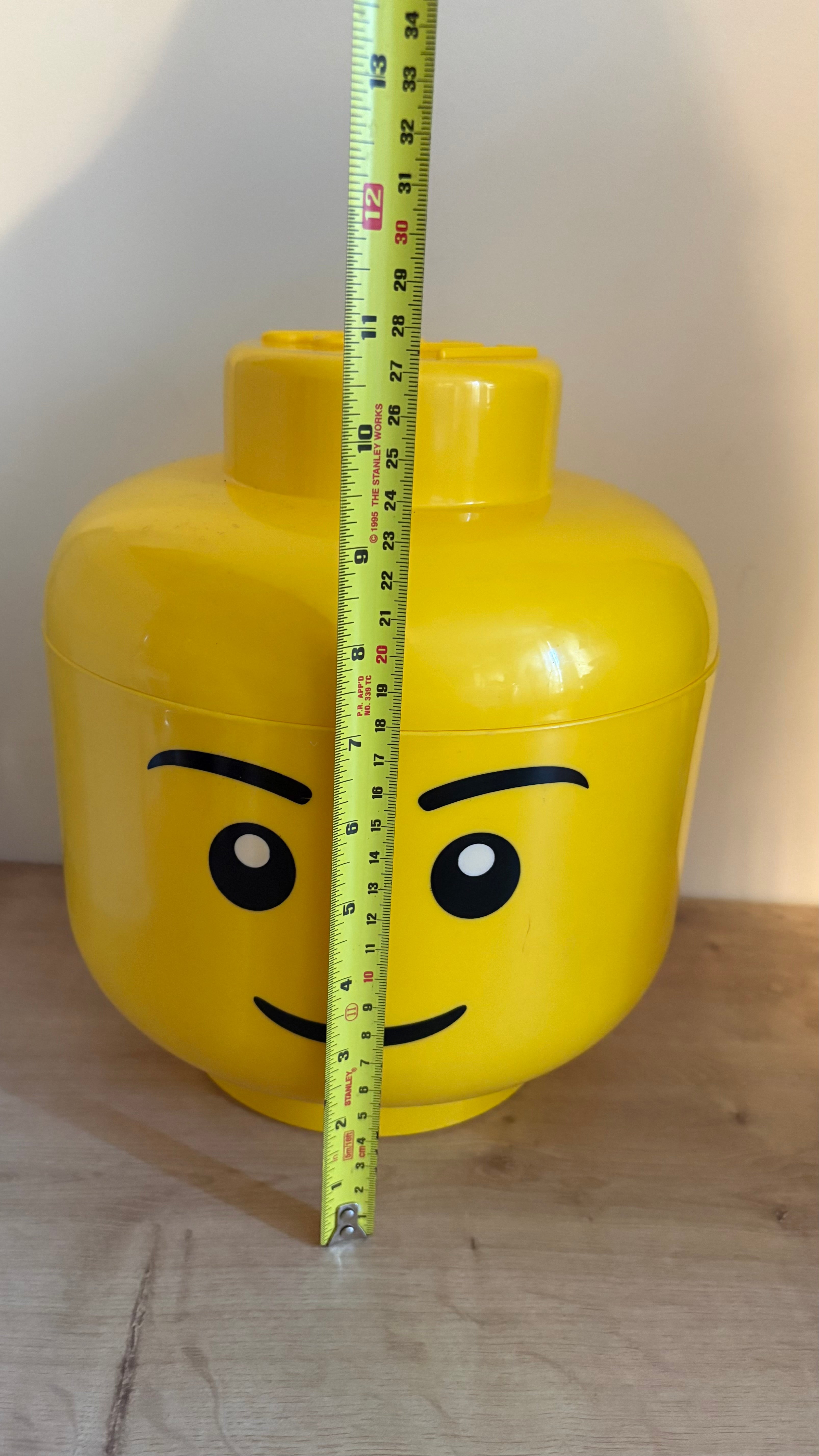 Lego storage head