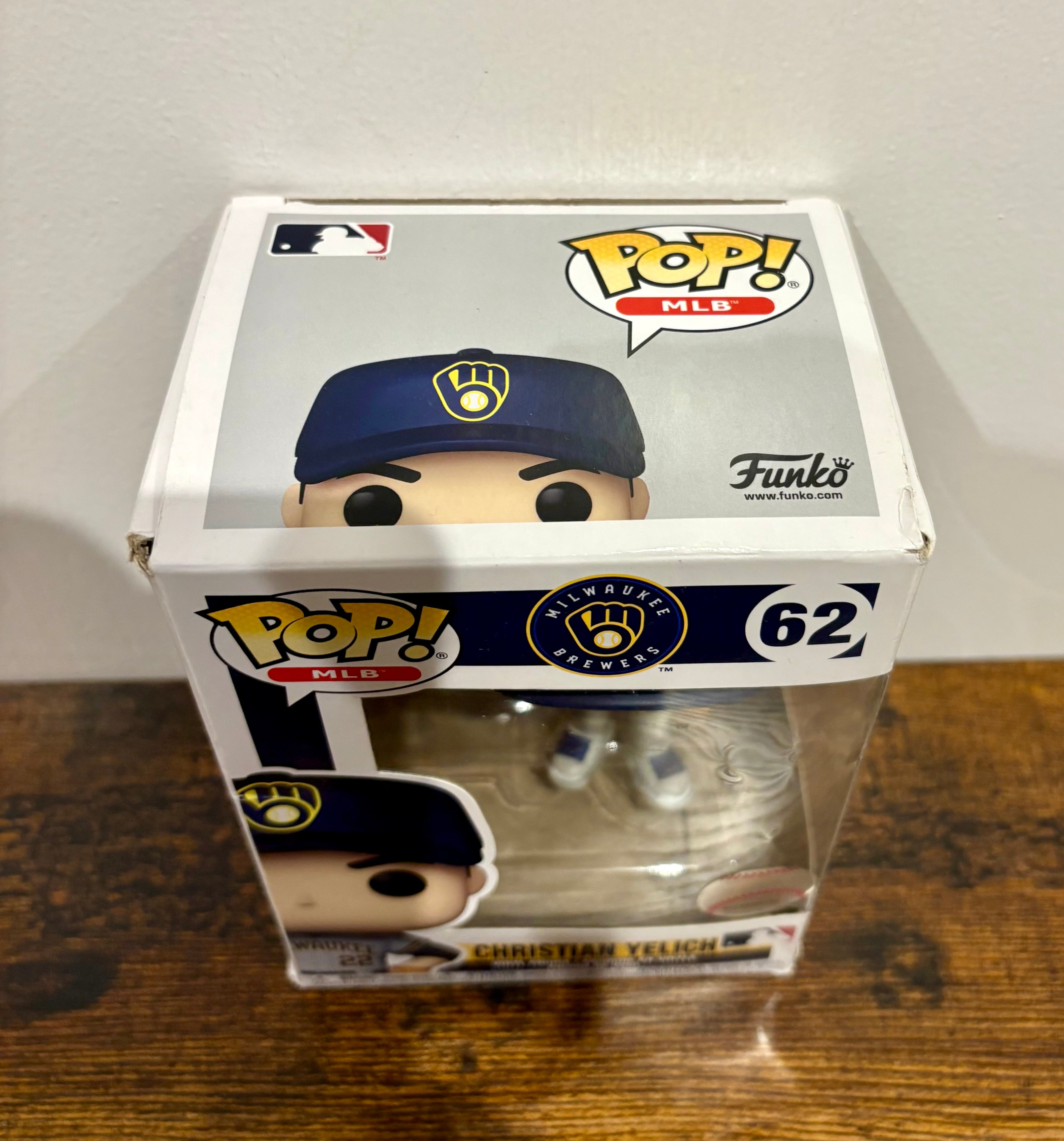 Funko Pop Milwaukee Brewers Christian Yelich 62 slight damaged to corners