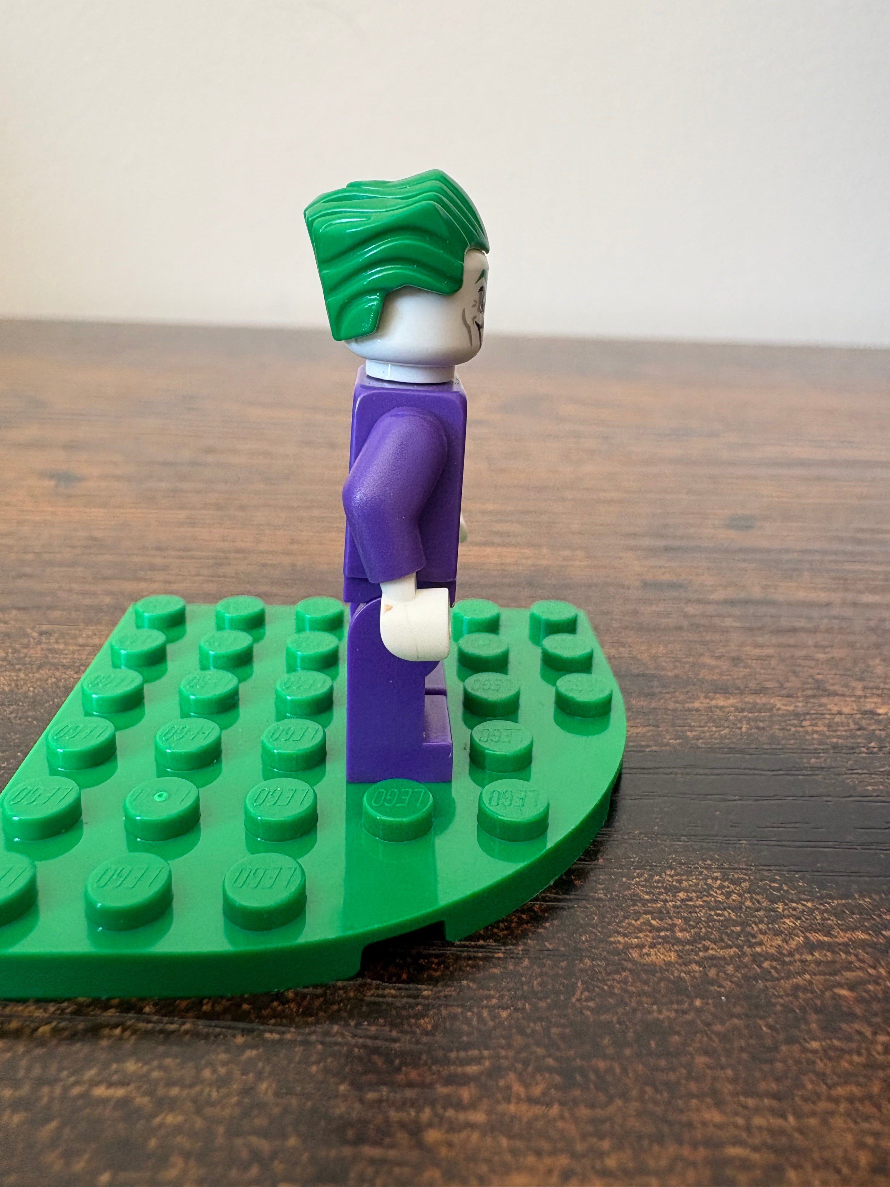 Mini Figure - Super Heroes The Joker Minifigure sh0005 from Sets 10672 6857 6863