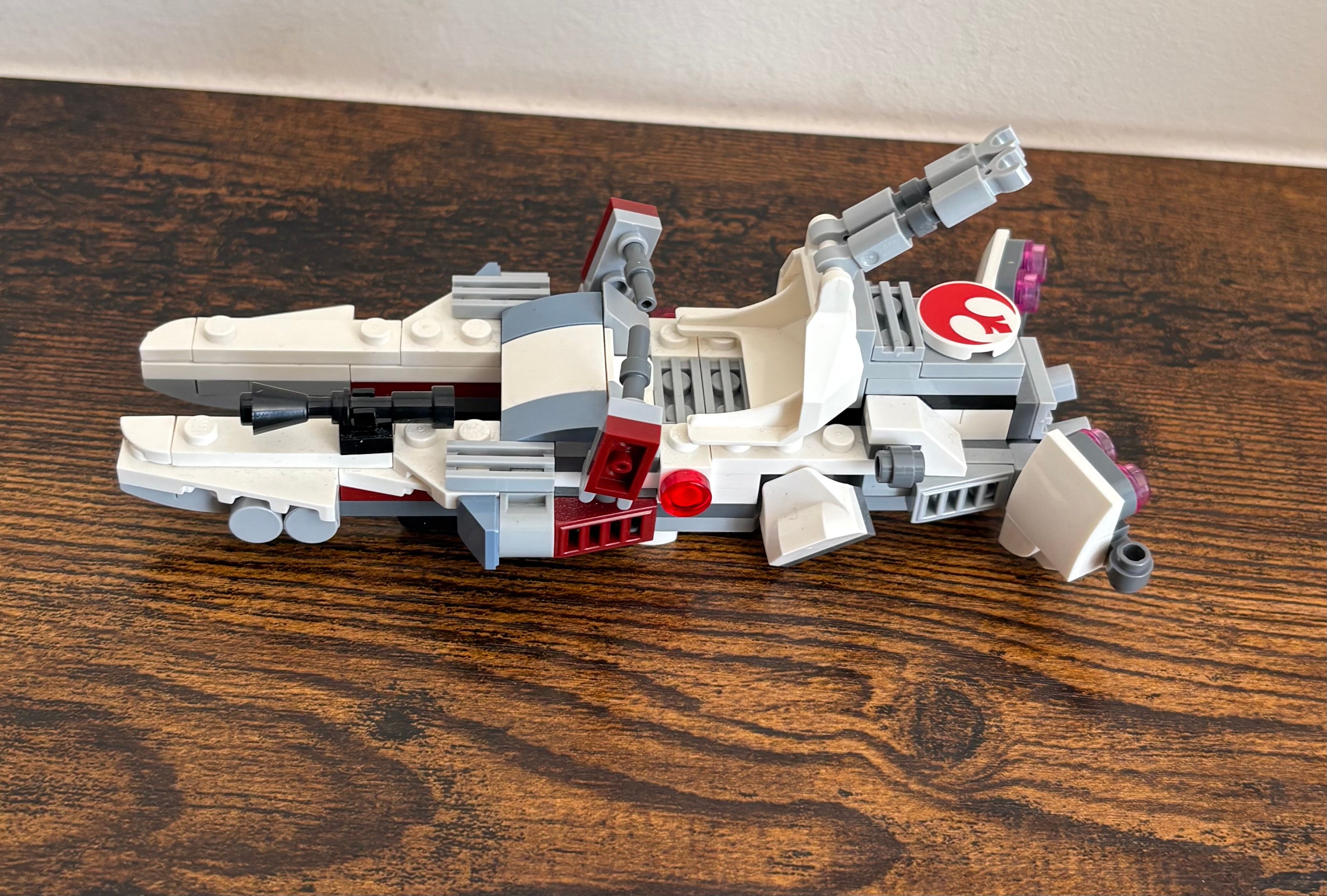 LEGO Star Wars MOC – Speeder Nebula Drifter (75366 Compatible)