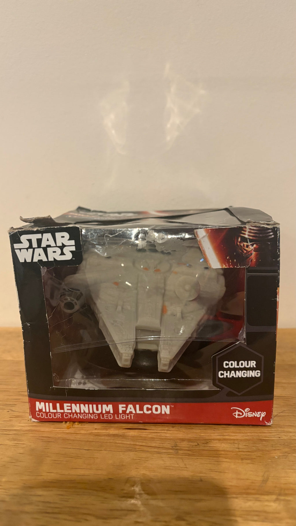 Star Wars Millennium Falcon Colour Changing LED Desktop Light