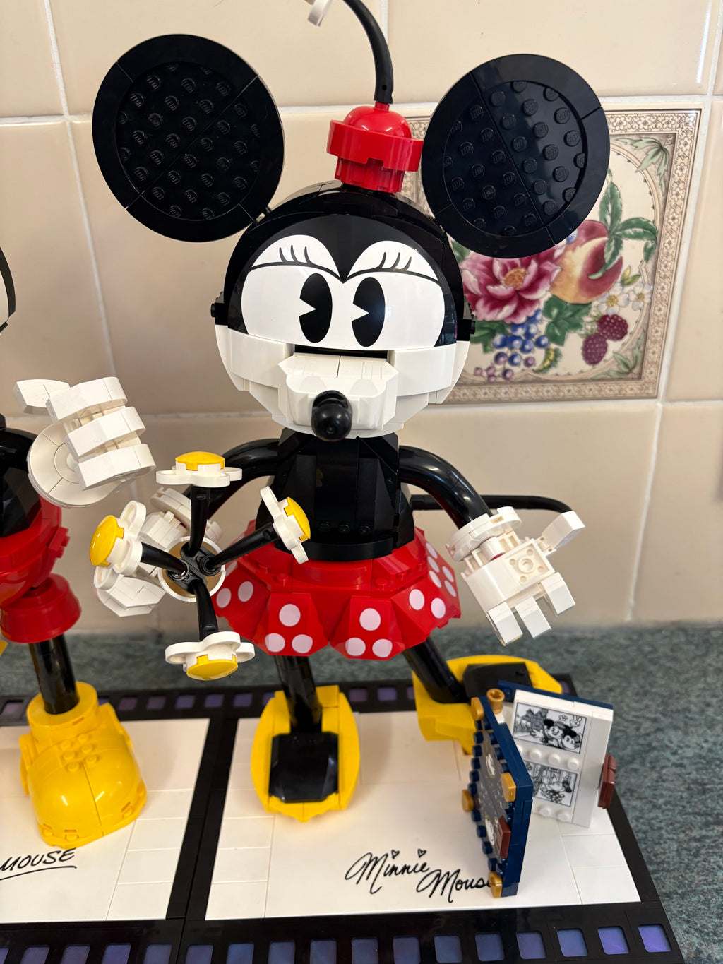 Lego Disney Mickey Mouse & Minnie Mouse 43179 Retired Set  100% Complete