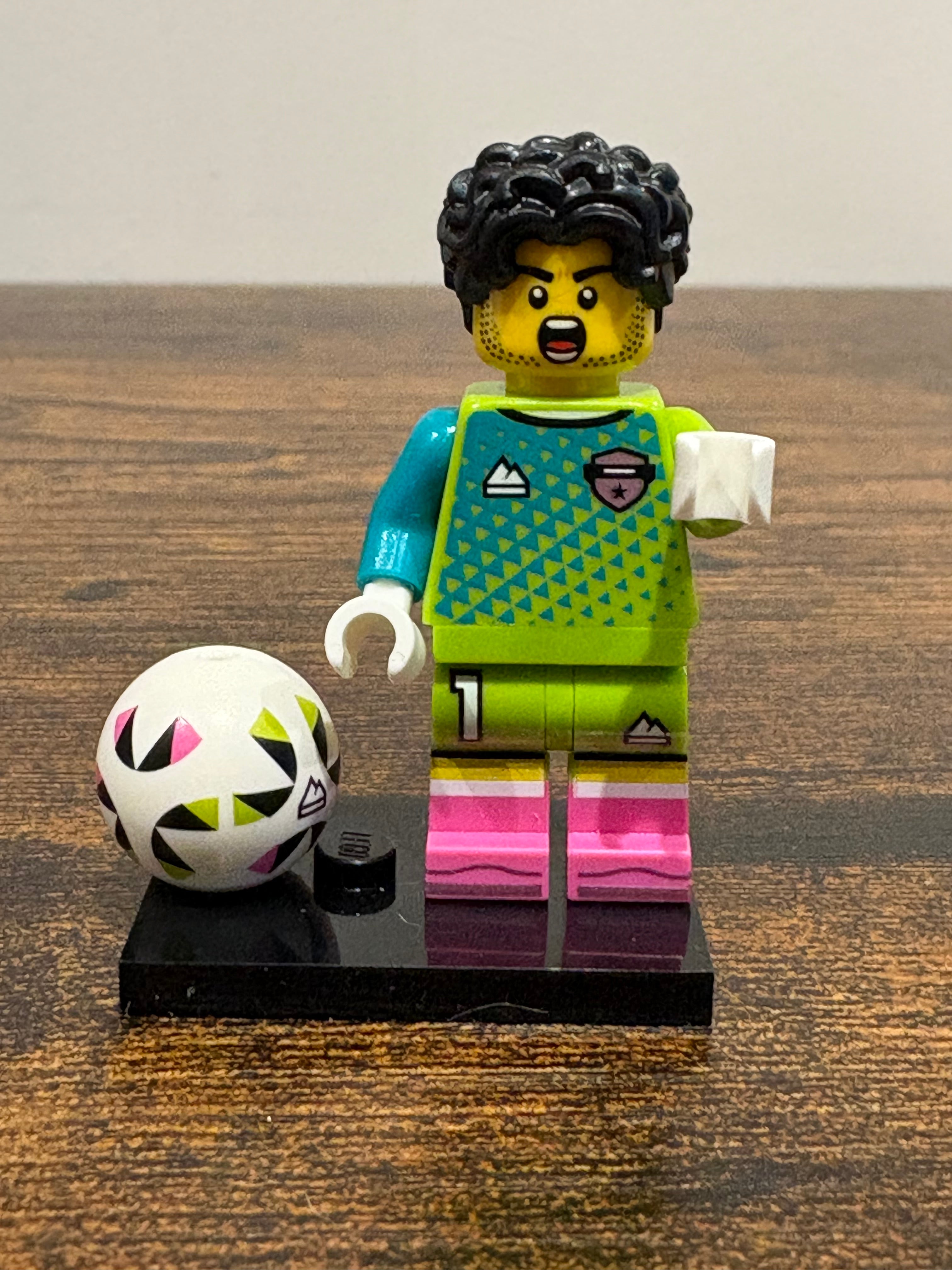 Mini Figure - Series 29 71052 - Football Goalkeeper & football