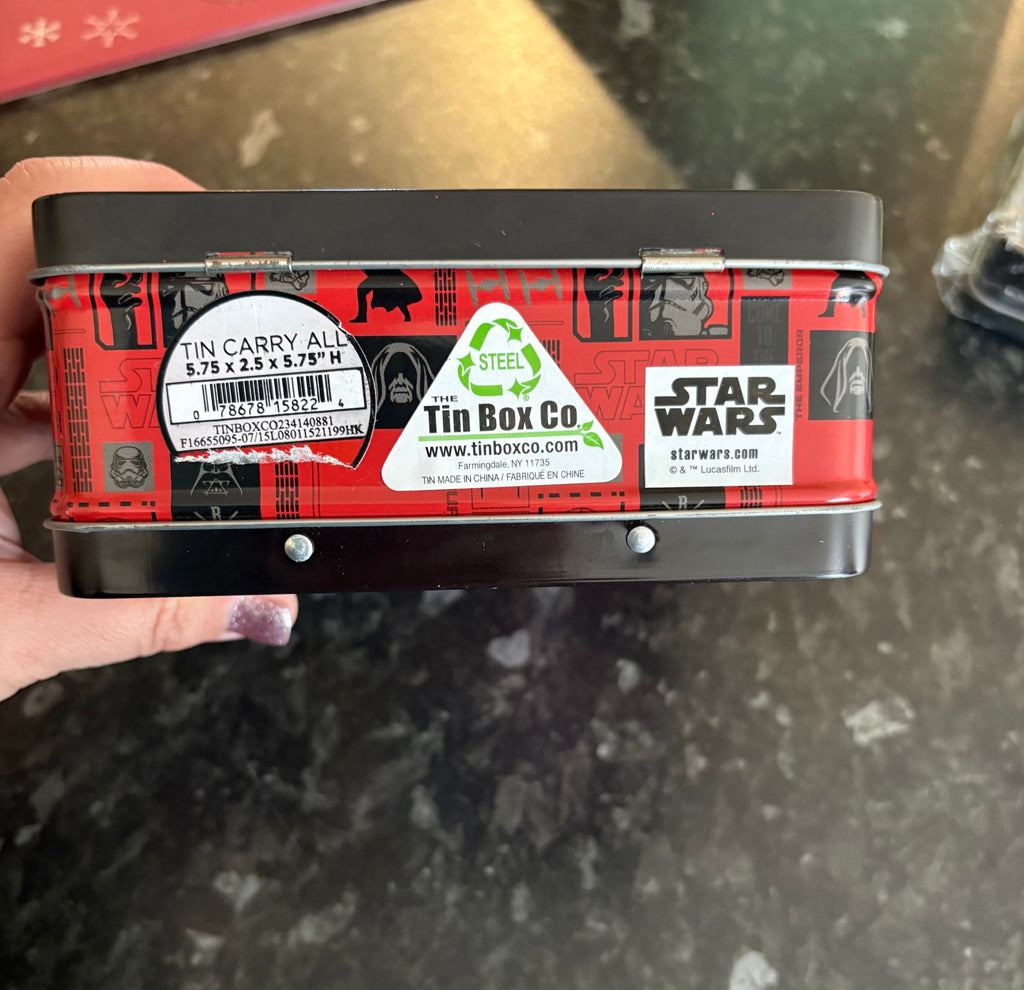 Collectable STAR WARS Darth Vader Tin Box Co Lunch Box Travel Collect School Keepsakes