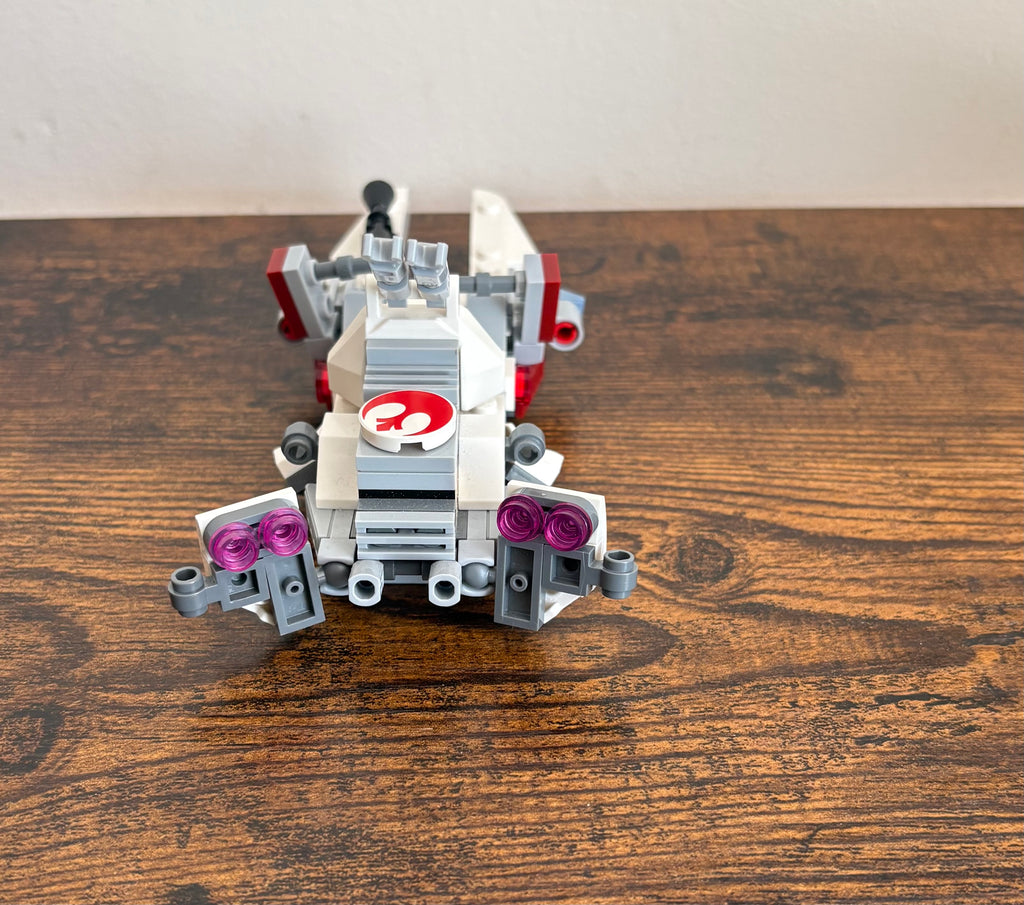 LEGO Star Wars MOC – Speeder Nebula Drifter (75366 Compatible)