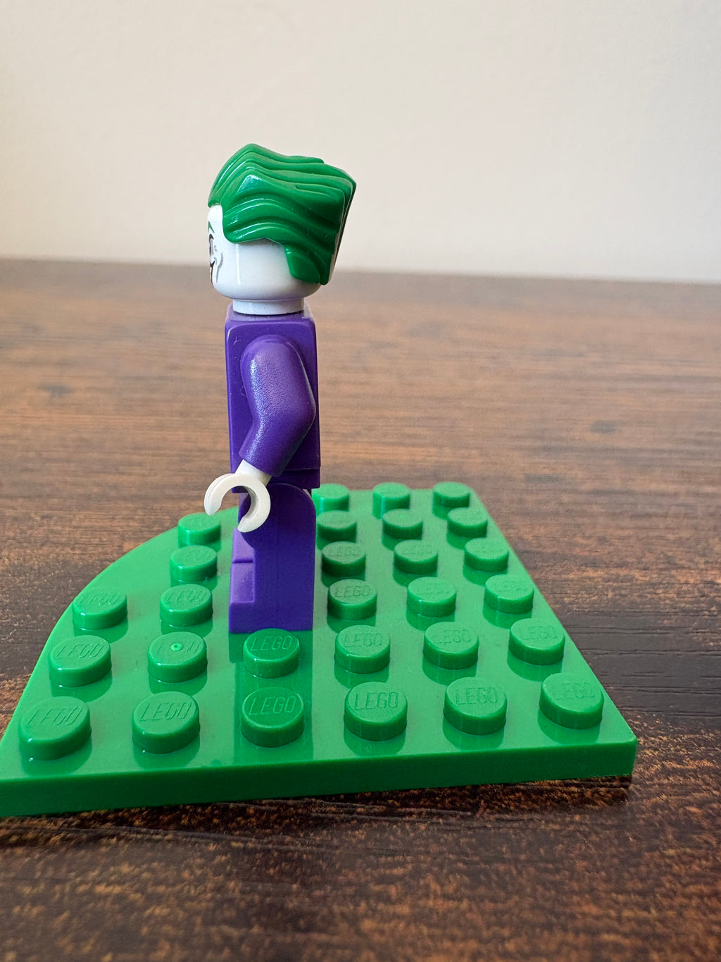 Mini Figure - Super Heroes The Joker Minifigure sh0005 from Sets 10672 6857 6863