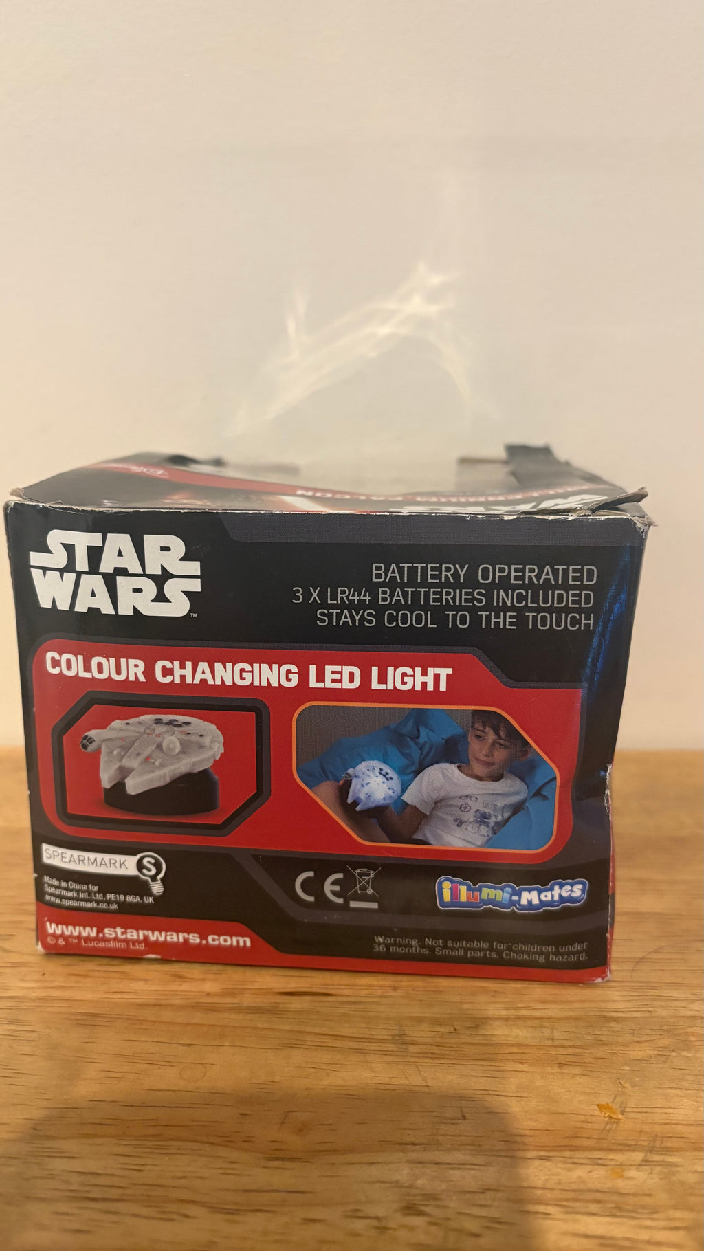 Star Wars Millennium Falcon Colour Changing LED Desktop Light