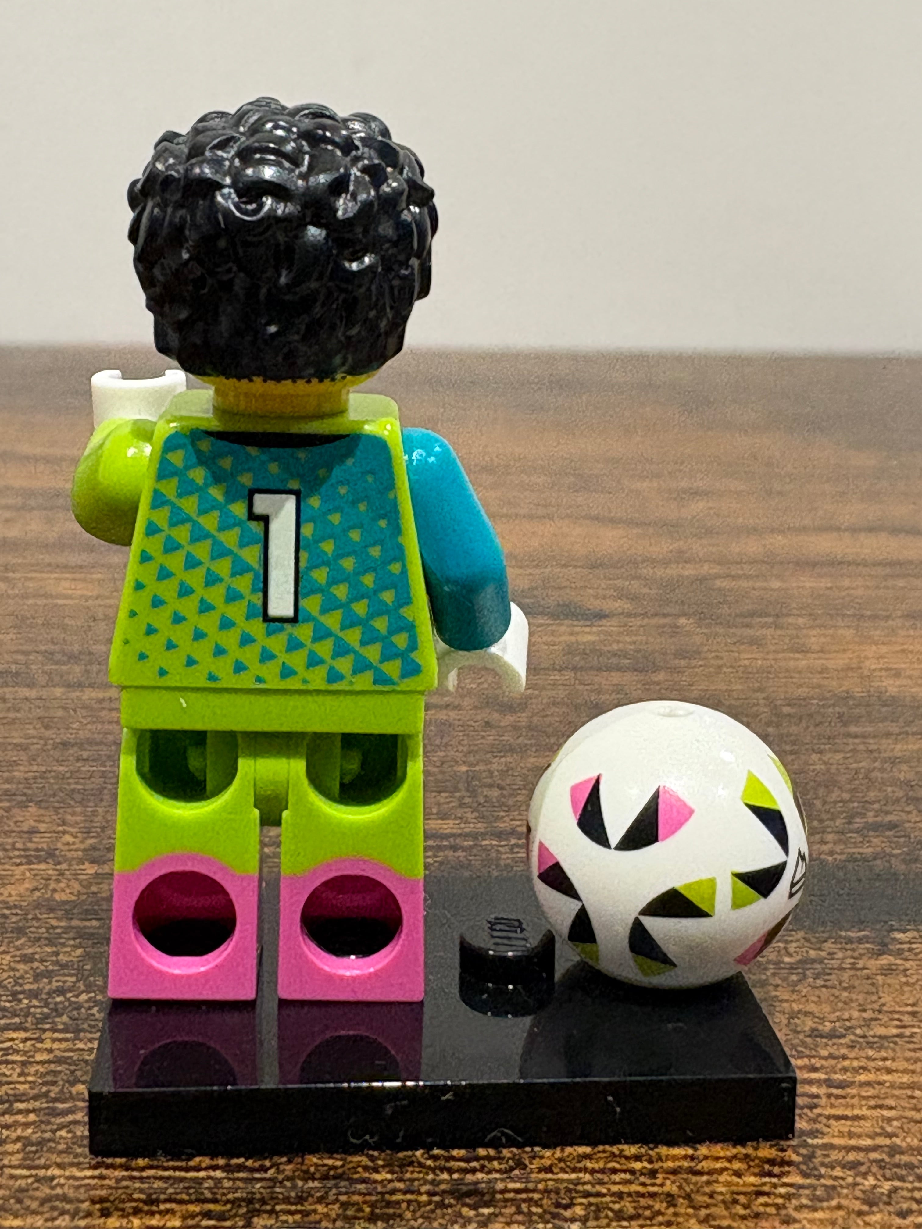Mini Figure - Series 29 71052 - Football Goalkeeper & football