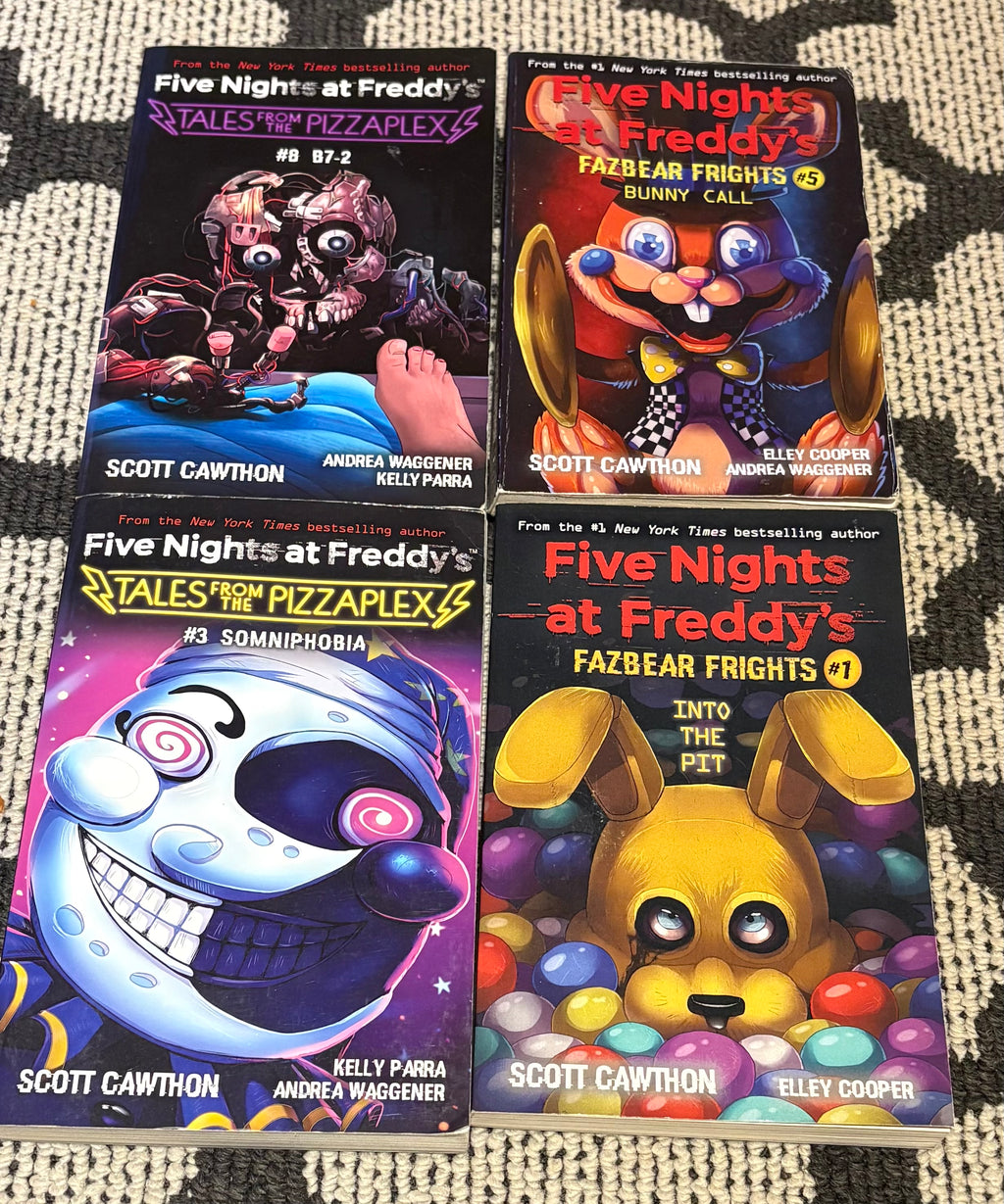 Collectables - Five Nights at Freddy's x4 Books