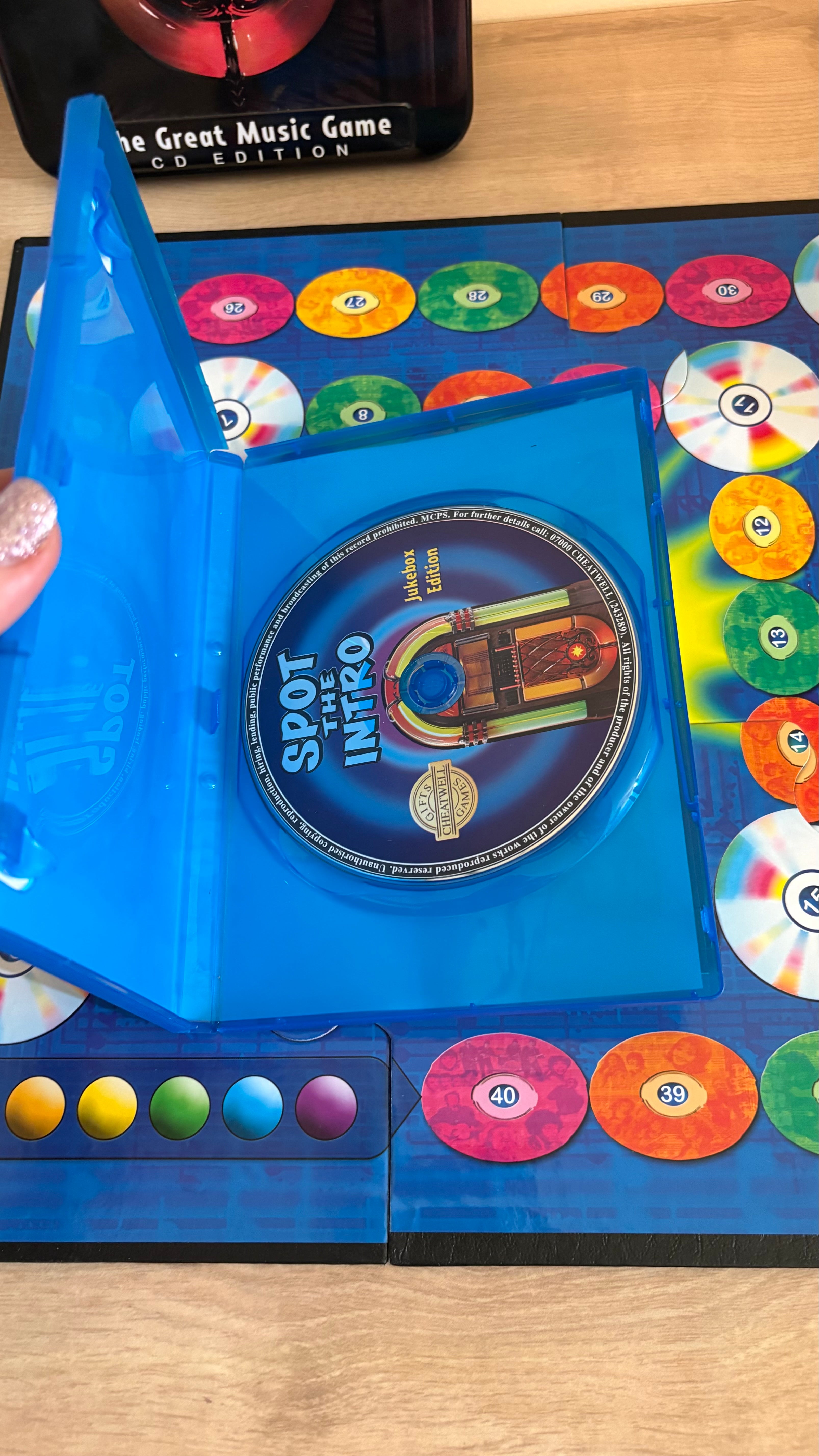 Spot the Intro — Game in Retro Tin