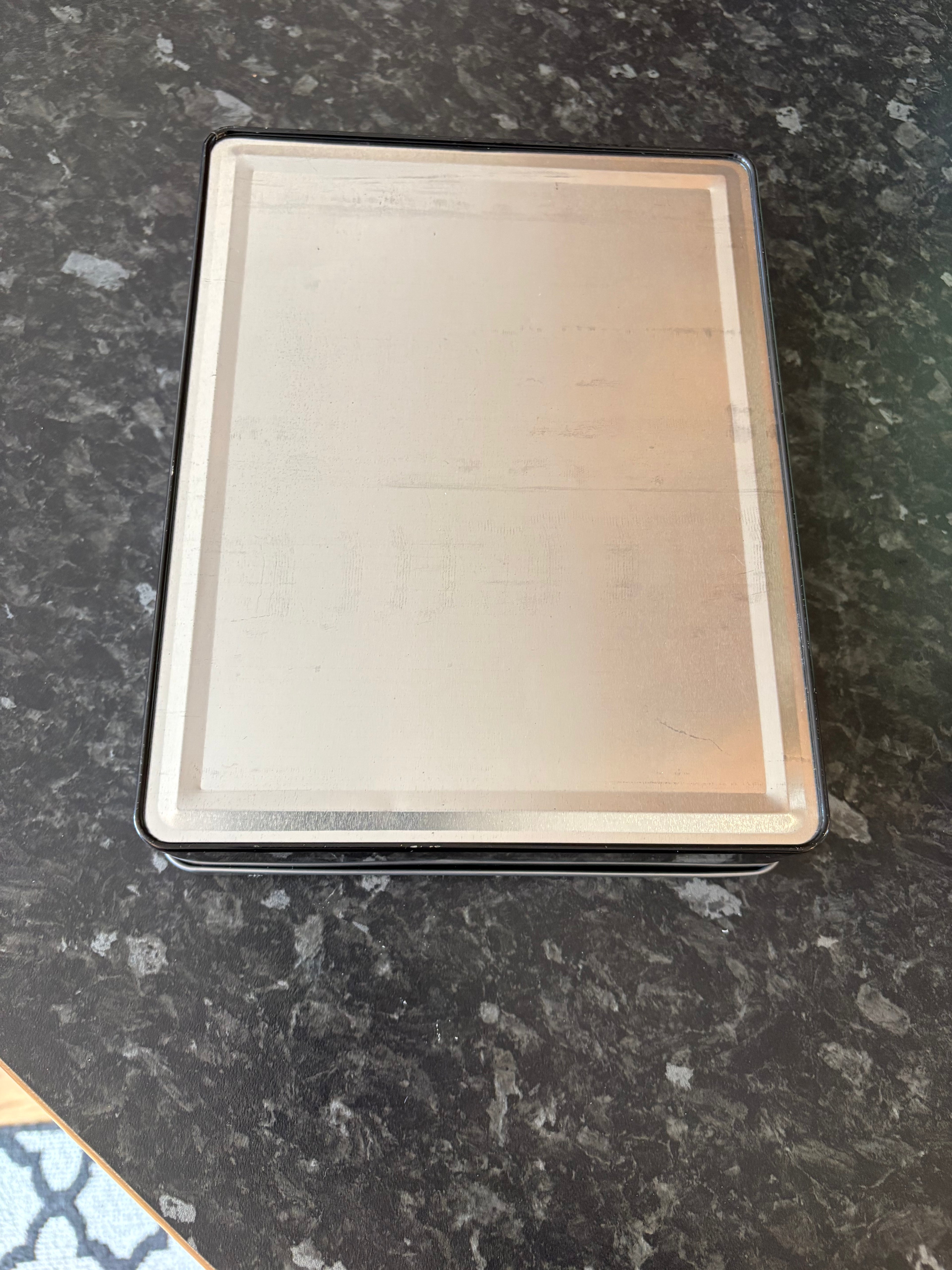 Collectables Pre-loved Star Wars Tin celebrating 40 Years includes the Novel and Doodle book NEW,sealed