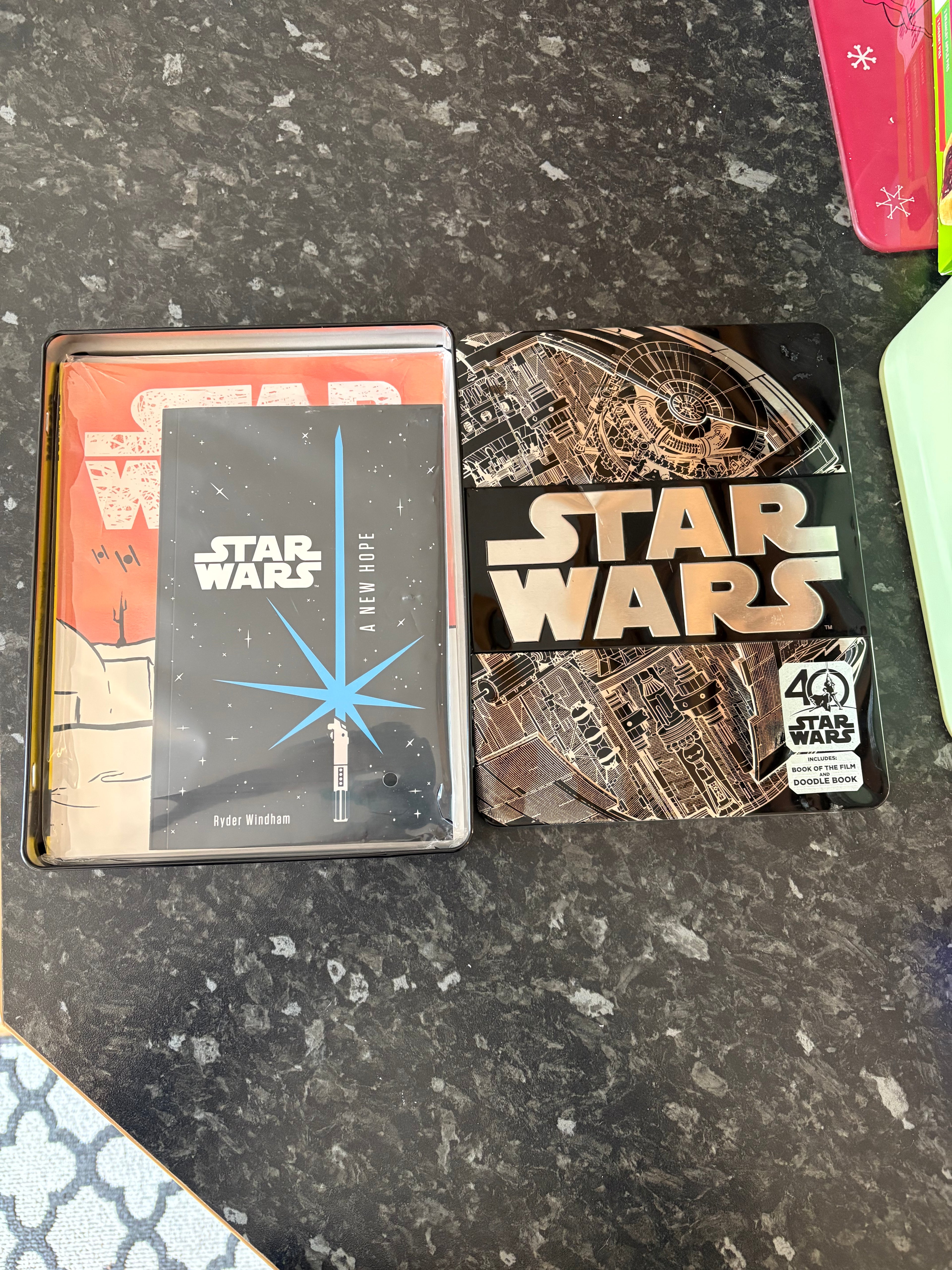 Collectables Pre-loved Star Wars Tin celebrating 40 Years includes the Novel and Doodle book NEW,sealed
