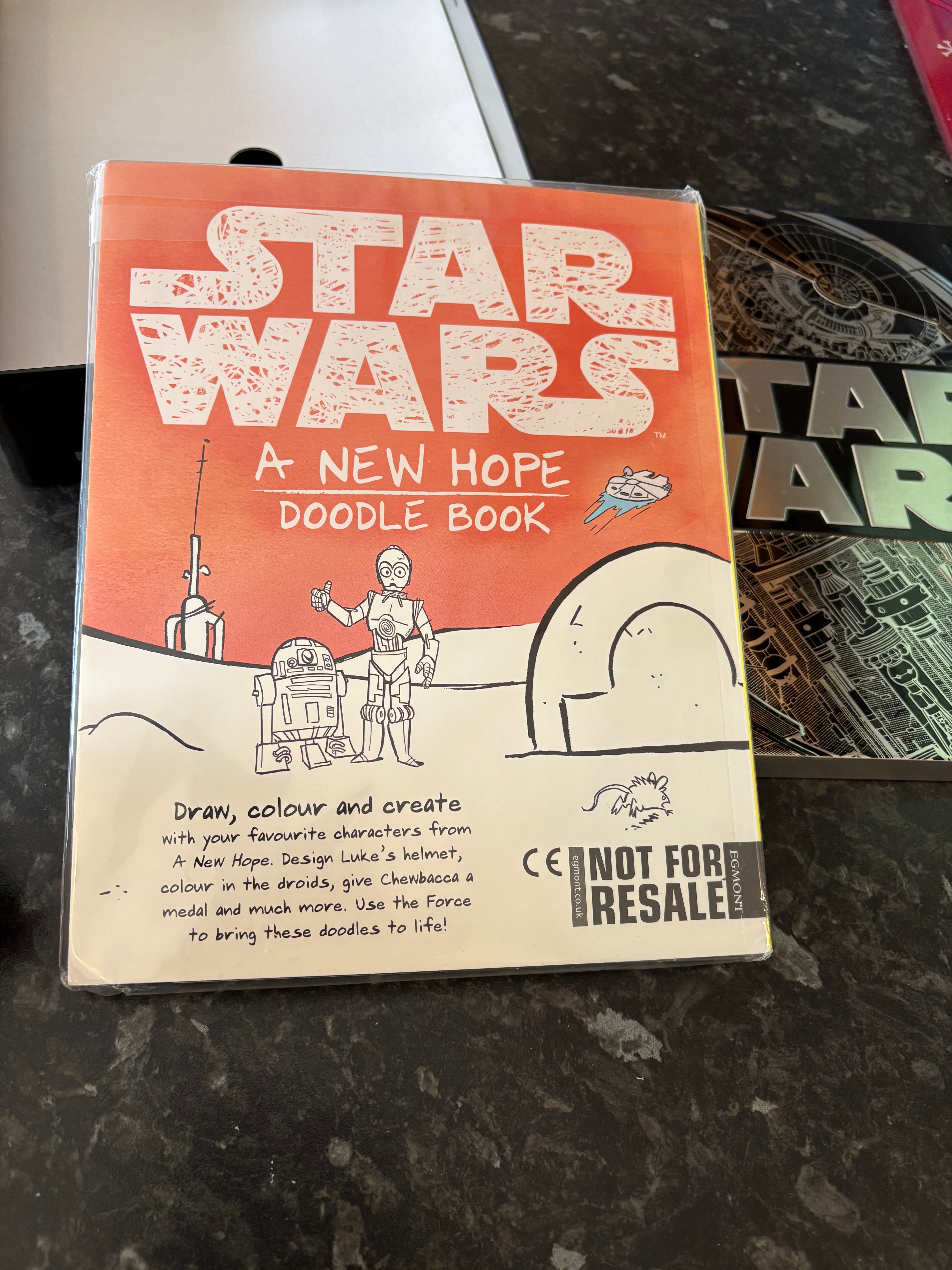 Collectables Pre-loved Star Wars Tin celebrating 40 Years includes the Novel and Doodle book NEW,sealed